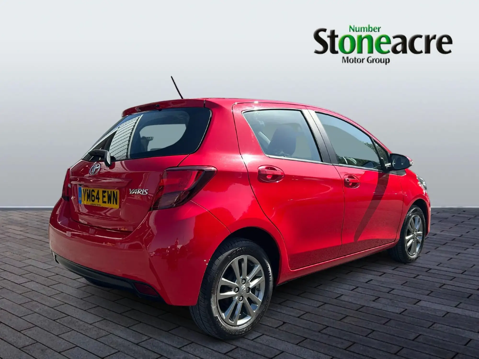 Toyota Yaris 1.33 VVT-i Icon 5dr YM64EWN Image 3