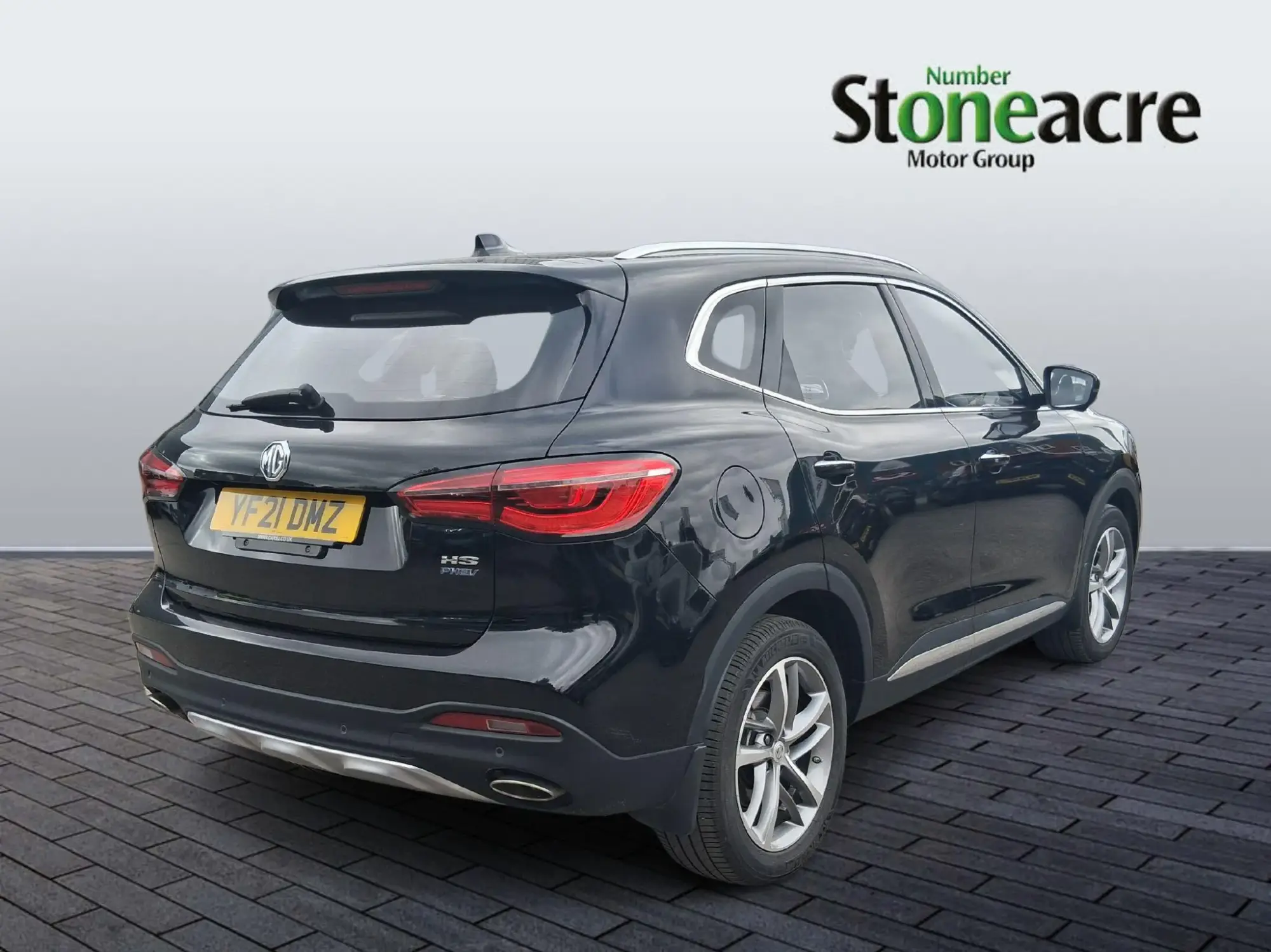 MG HS Plug-in Hybrid 1.5 T-GDI 16.6 kWh Exclusive Auto Euro 6 (s/s) 5dr YF21DMZ Image 3
