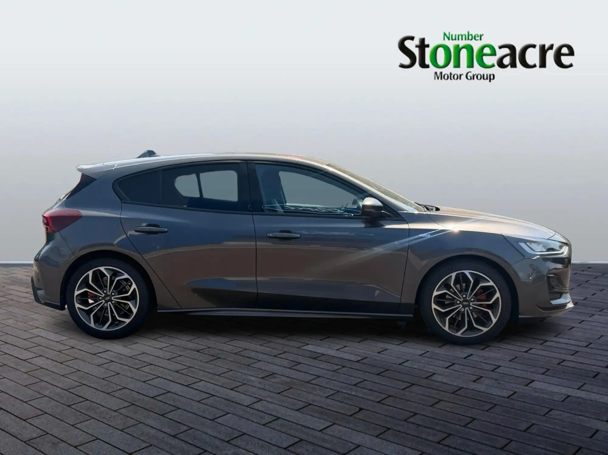 Ford Focus 1.0T EcoBoost MHEV ST-Line X Euro 6 (s/s) 5dr YP26OGS Image 2