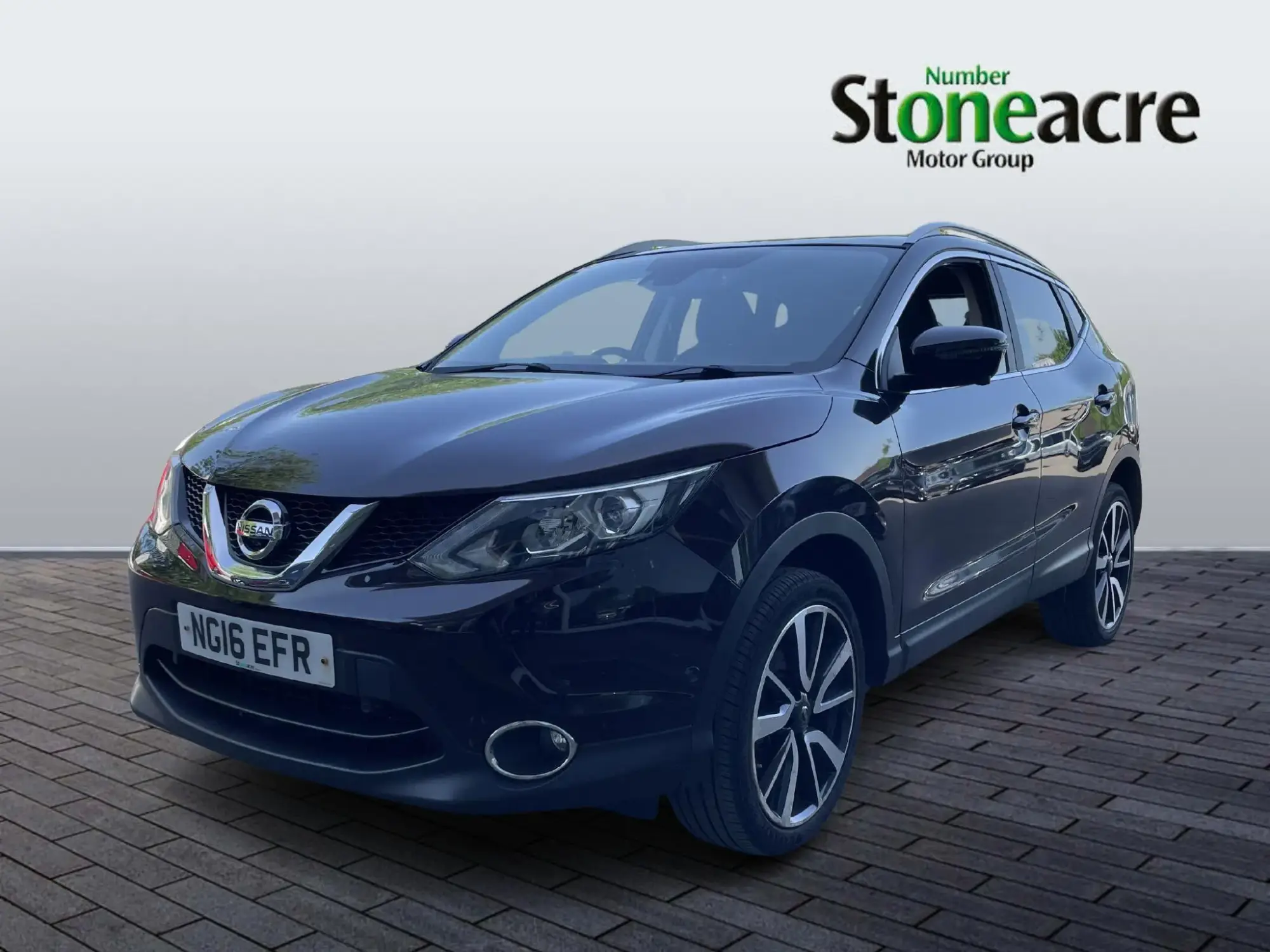 Nissan Qashqai 1.5 dCi Tekna 5dr NG16EFR Image 3