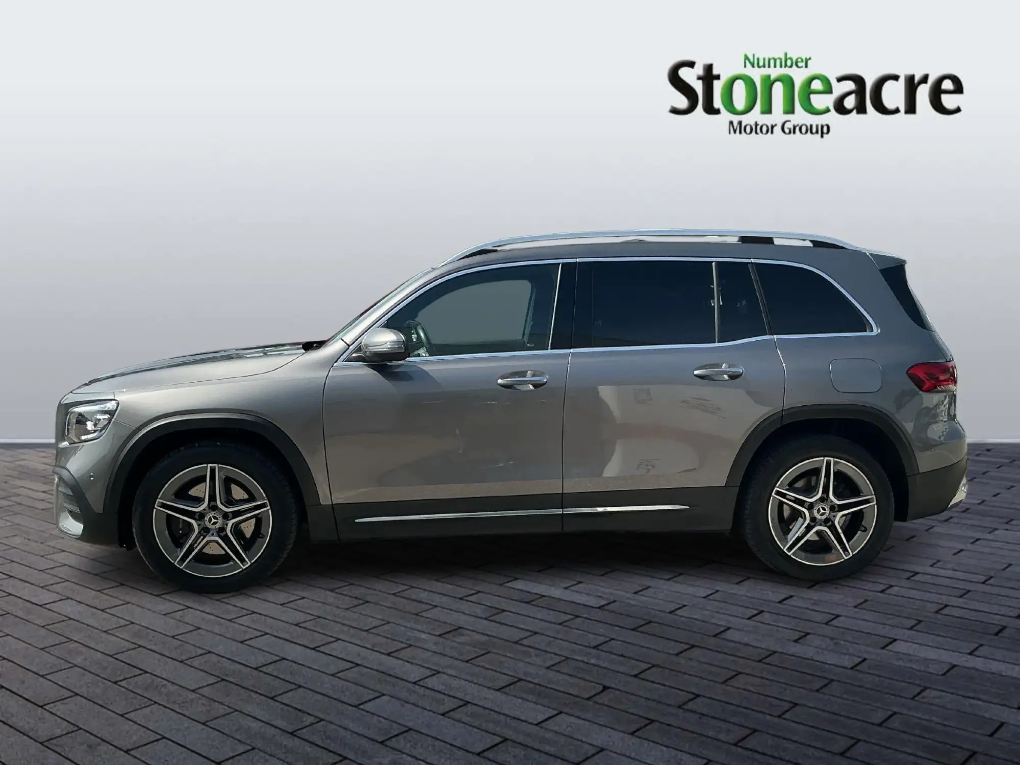 Mercedes-Benz GLB 2.0 GLB220d AMG Line (Premium Plus) 8G-DCT 4MATIC Euro 6 (s/s) 5dr KX72VRV Image 2