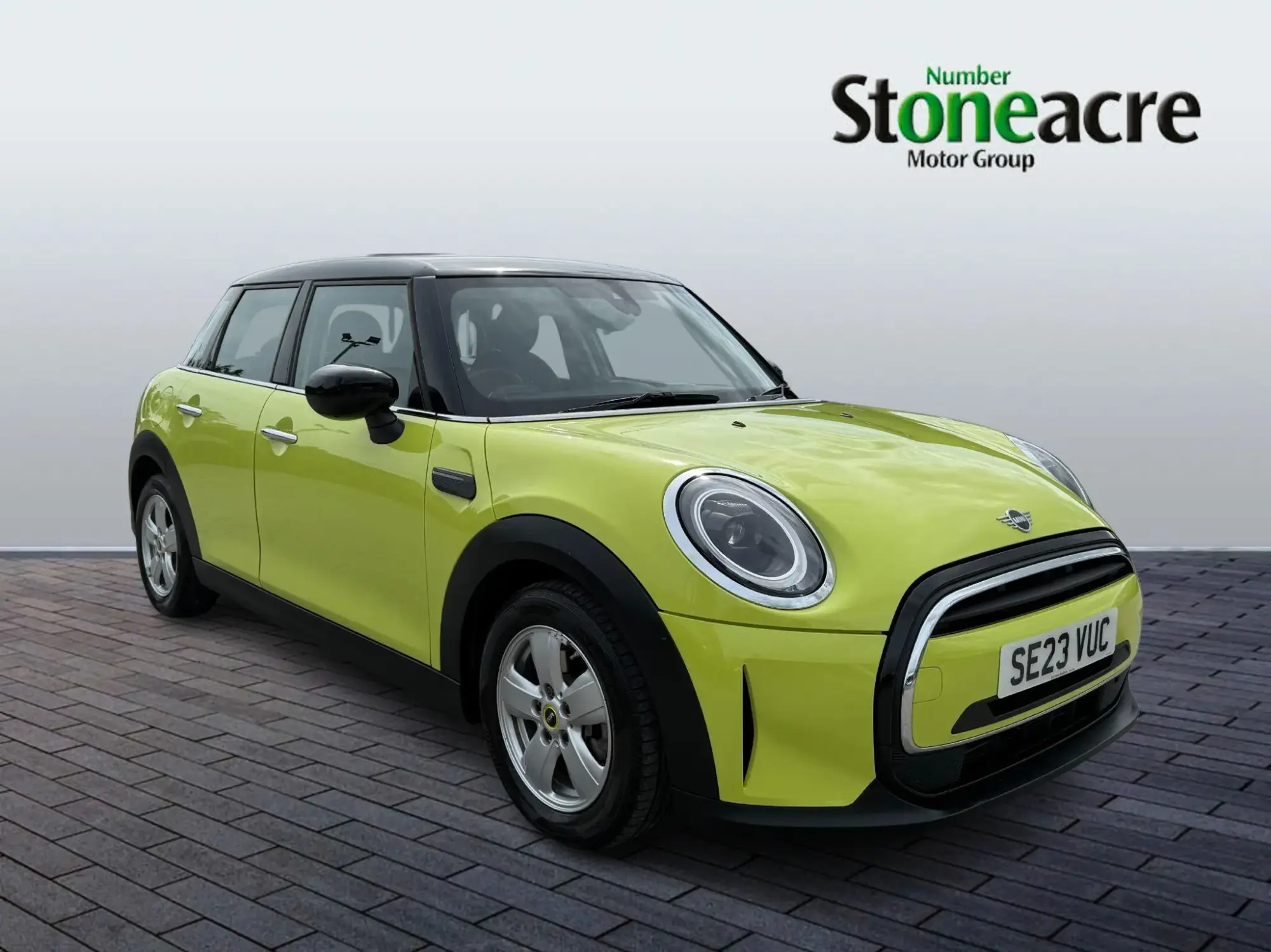 MINI Hatch 1.5 Cooper Classic Steptronic Euro 6 (s/s) 5dr SE23VUC Image 1