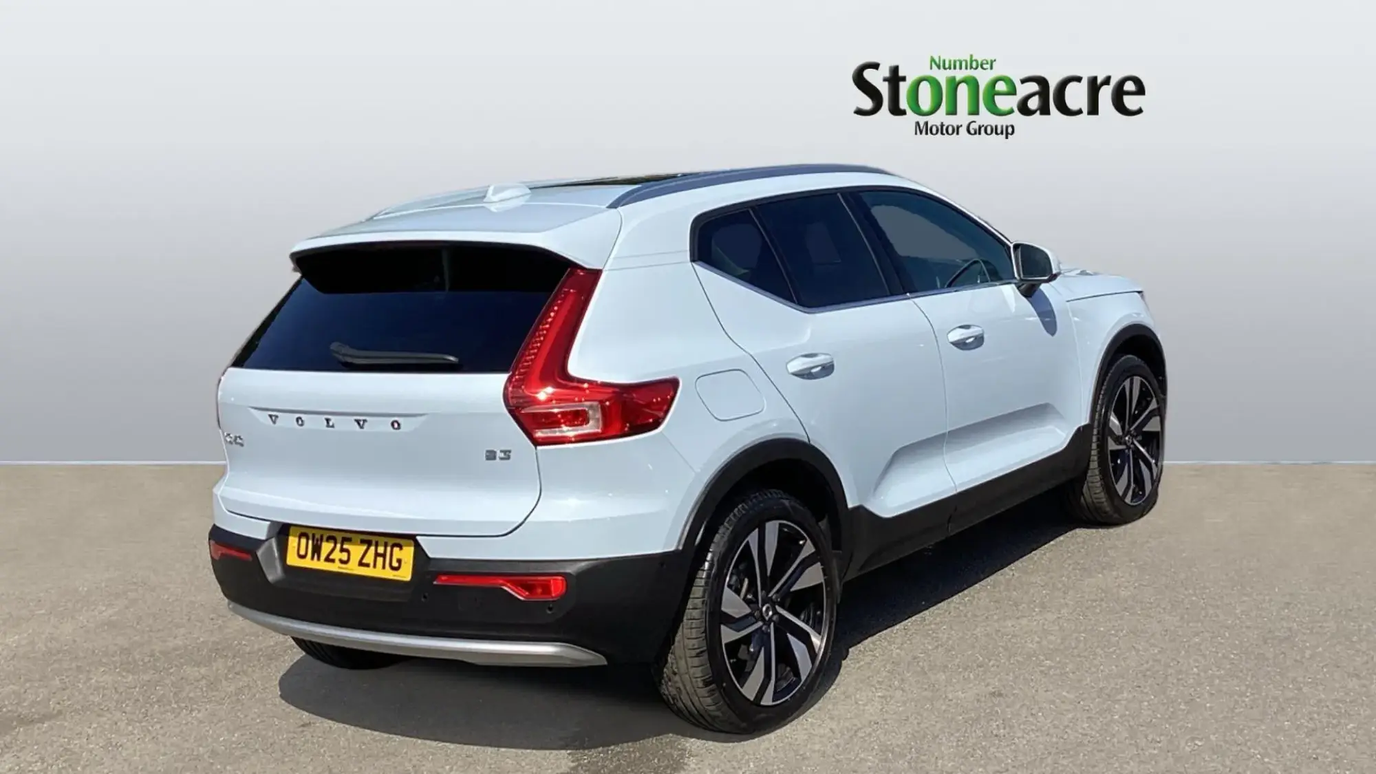 Volvo XC40 Image 2