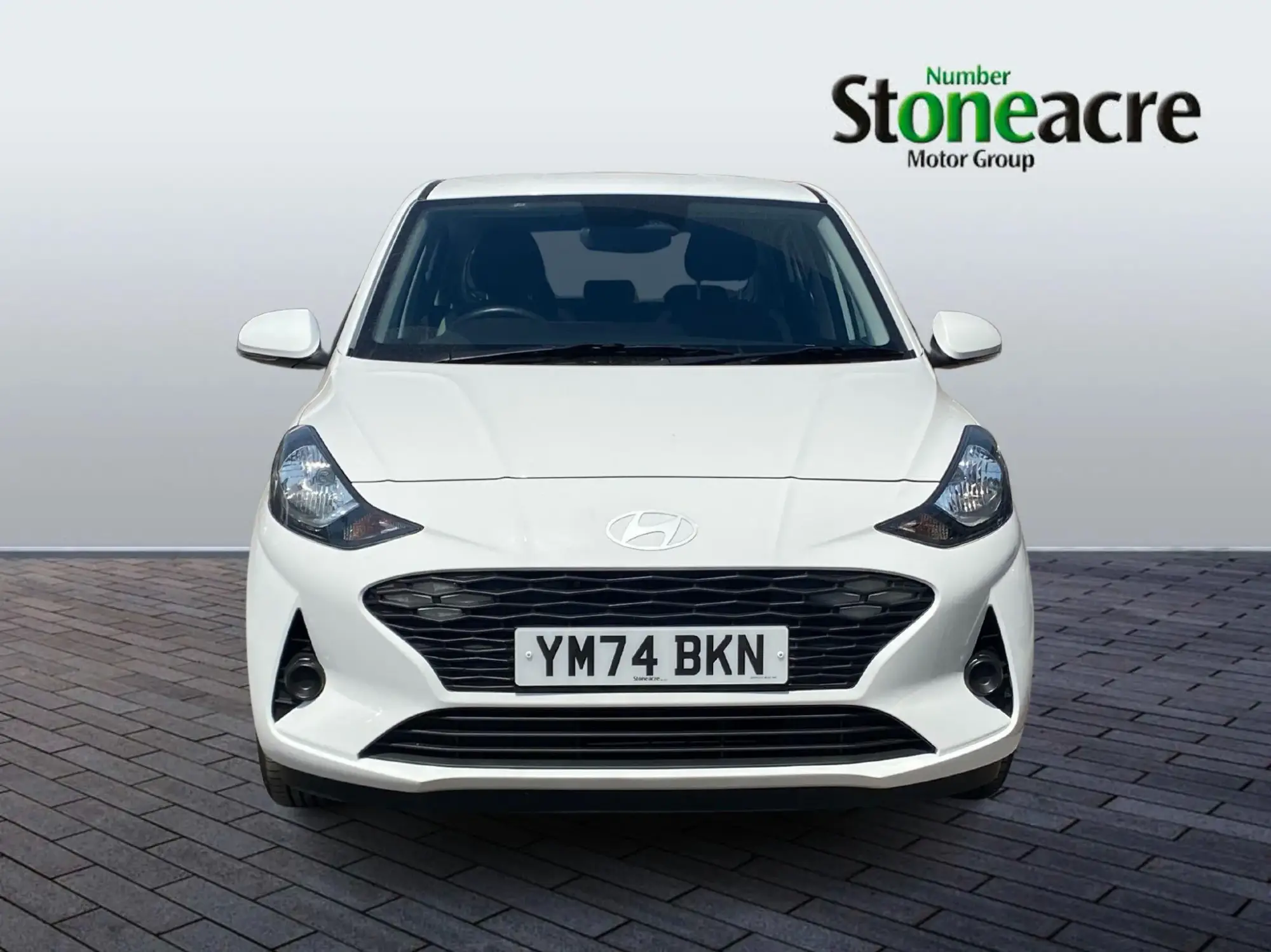 Hyundai i10 Image 2