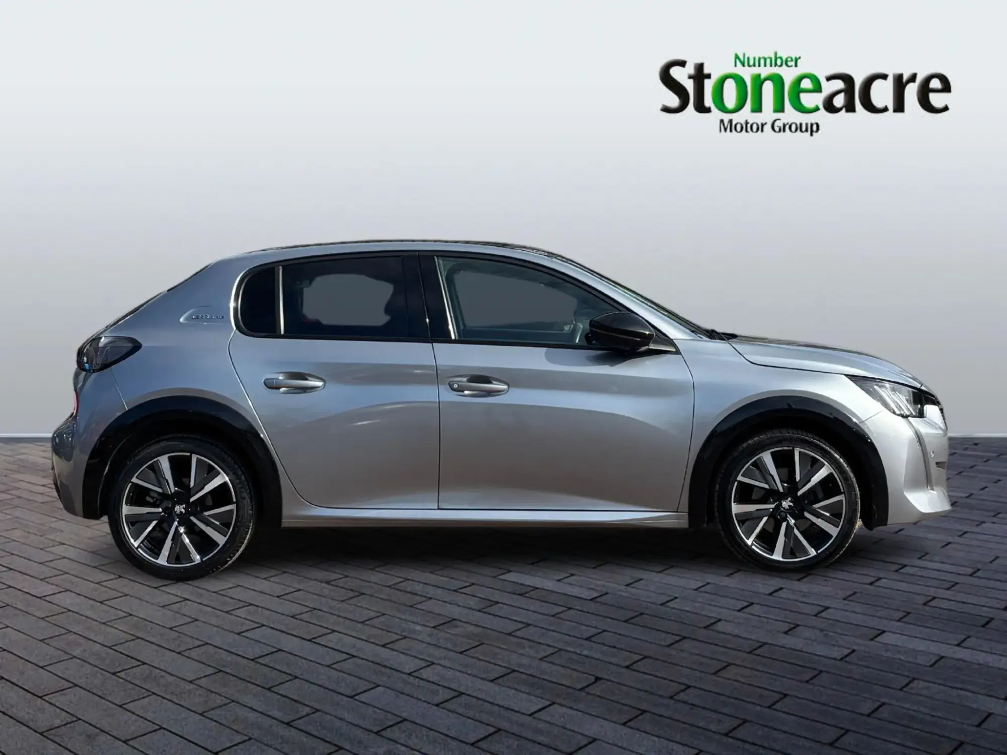 Peugeot 208 Image 3