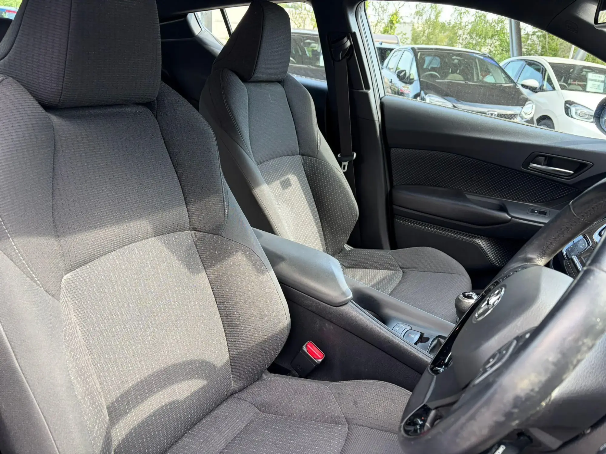 Toyota C-HR Image 11 Toyota C-HR Image 11