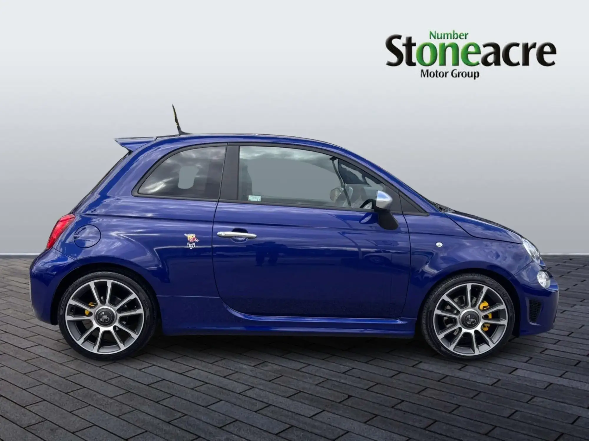 Abarth 595 1.4 T-Jet Turismo 70th Euro 6 3dr YR22BWX Image 2