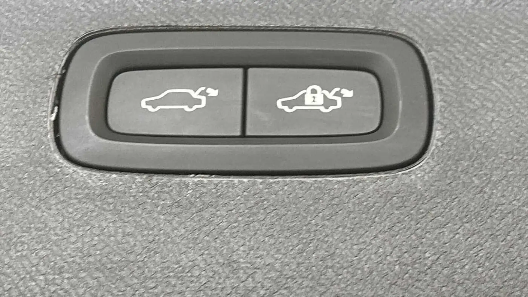 Volvo XC90 Plug-In Hybrid Image 19 Volvo XC90 Plug-In Hybrid Image 19
