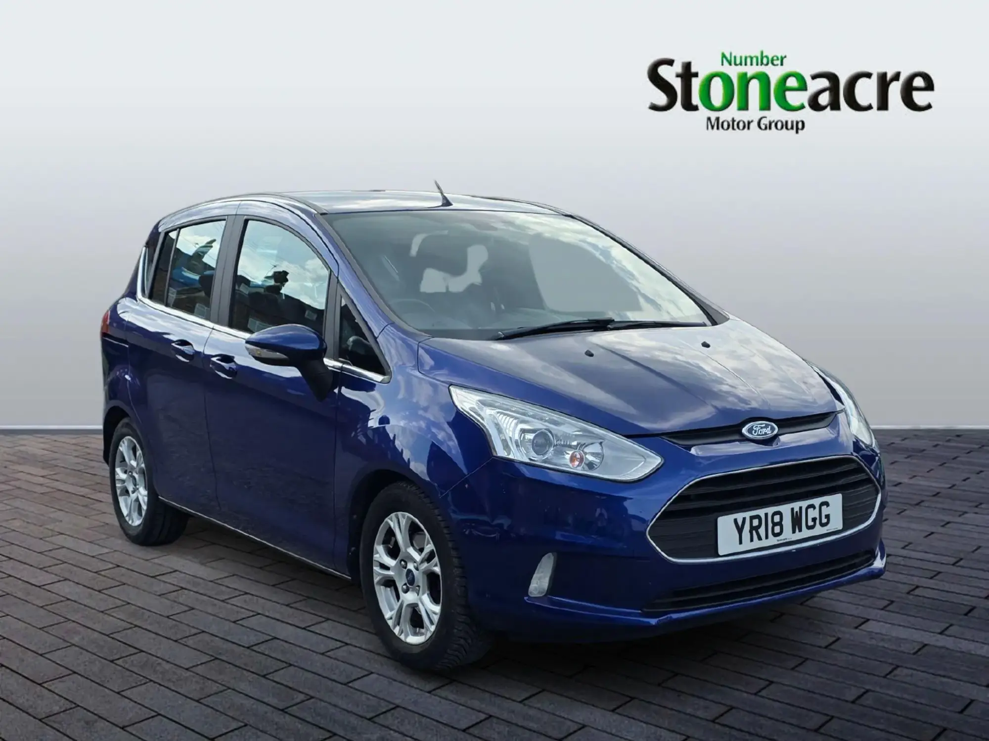 Ford B-Max 1.4 Zetec Navigator Euro 6 5dr YR18WGG Image 1