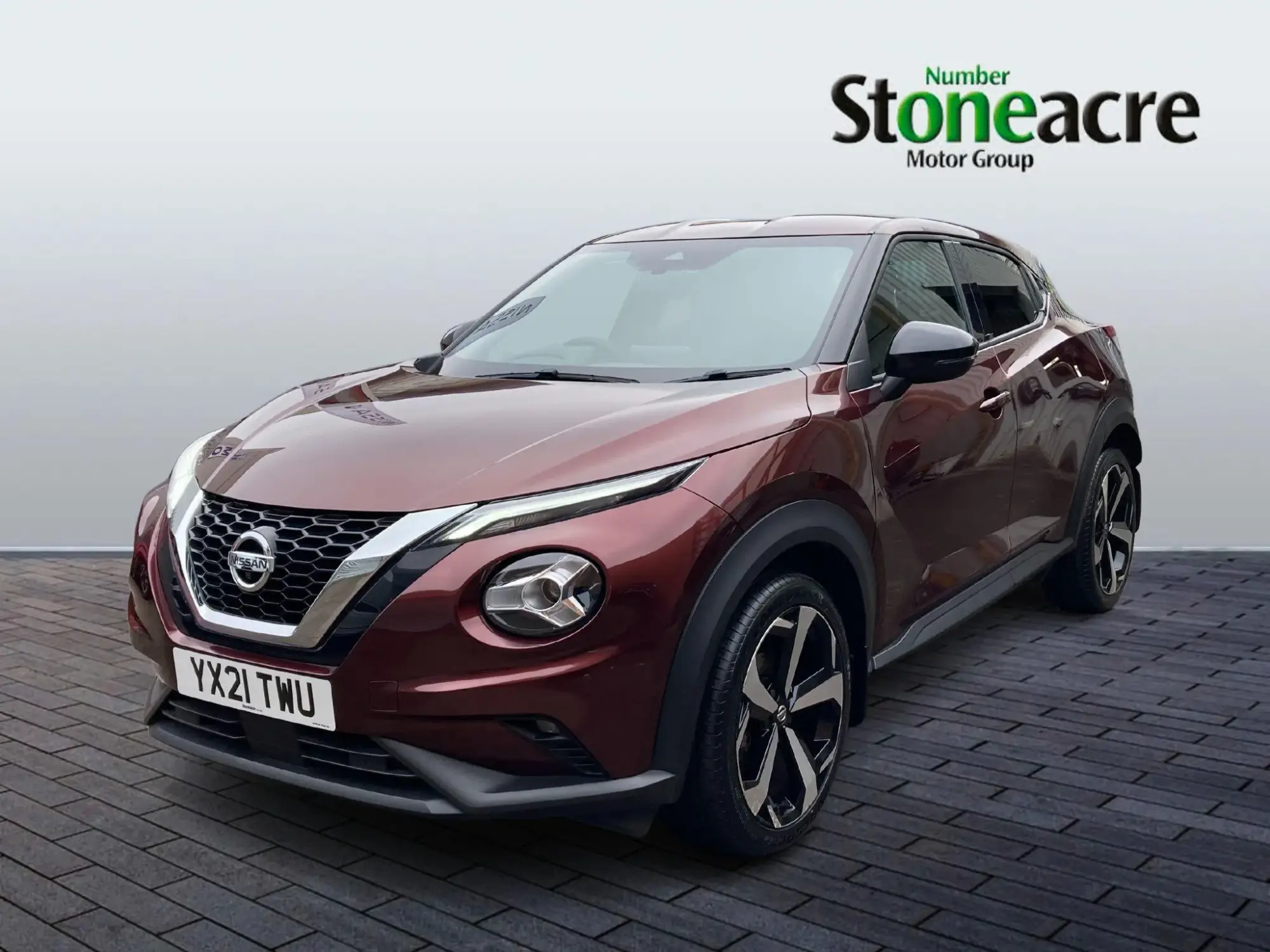 Nissan Juke 1.0 DiG-T 114 Tekna 5dr YX21TWU Image 3