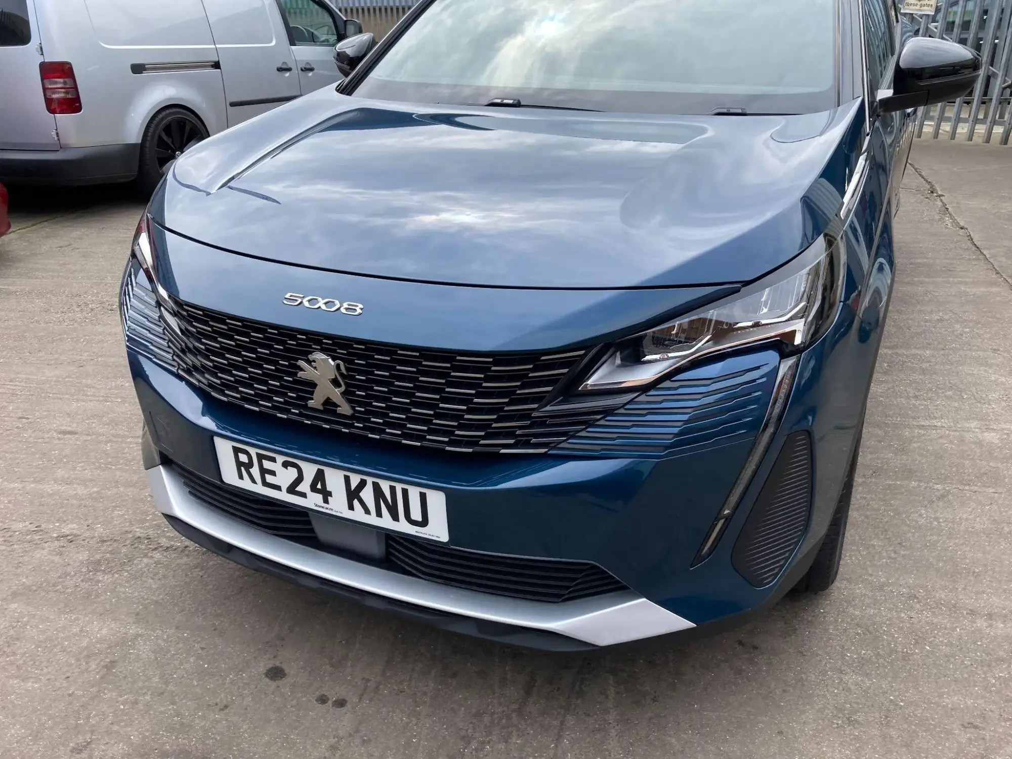Peugeot 5008 Image 12