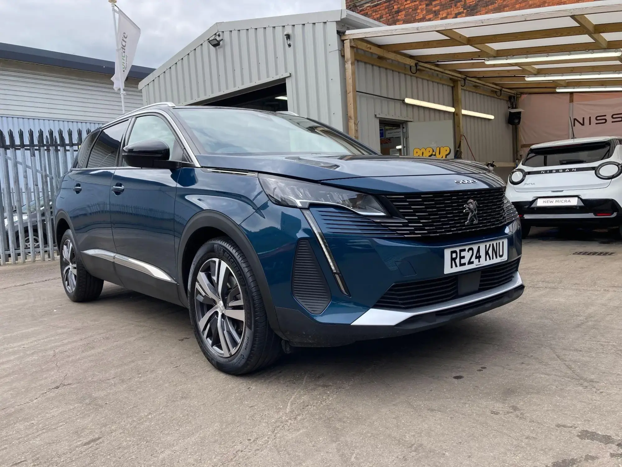 Peugeot 5008 Image 18