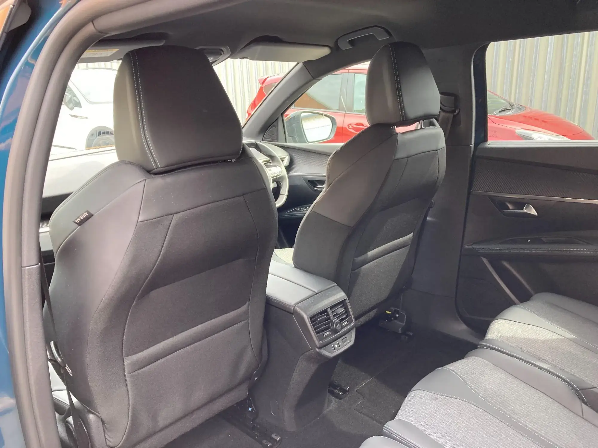 Peugeot 5008 Image 38