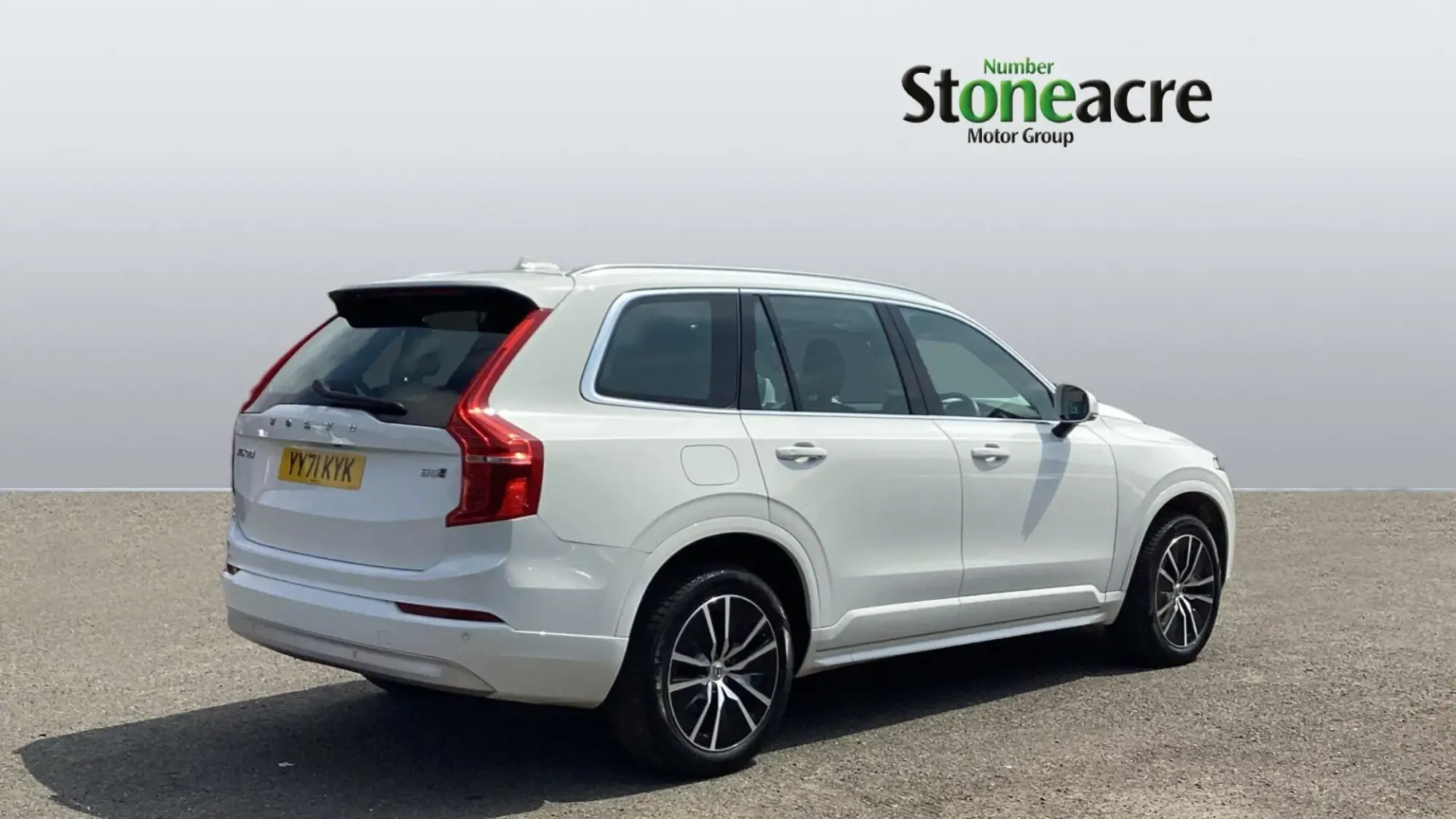 Volvo XC90 2.0 B5D [235] Momentum 5dr AWD Geartronic YY71KYK Image 2
