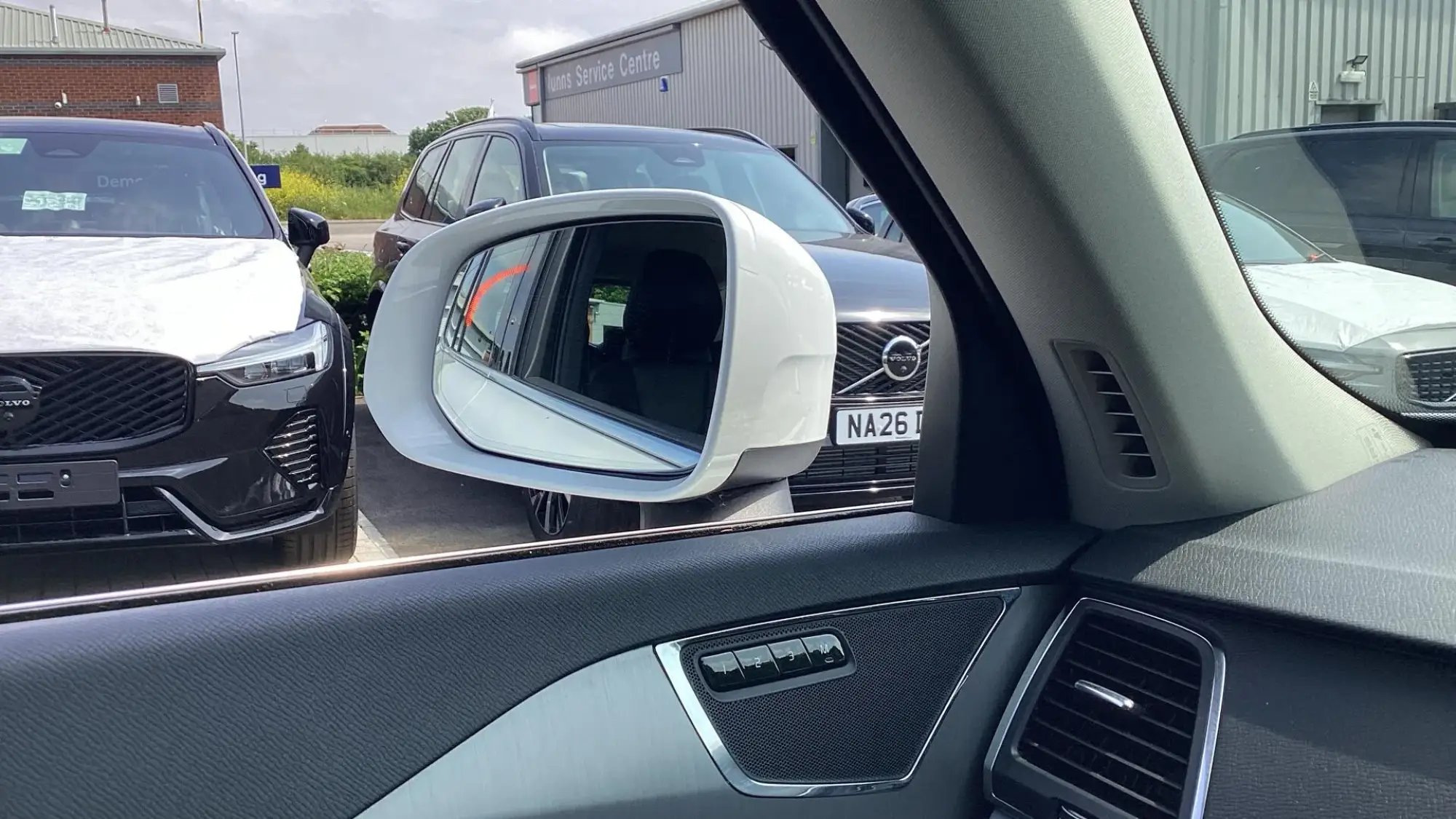 Volvo XC90 Image 32