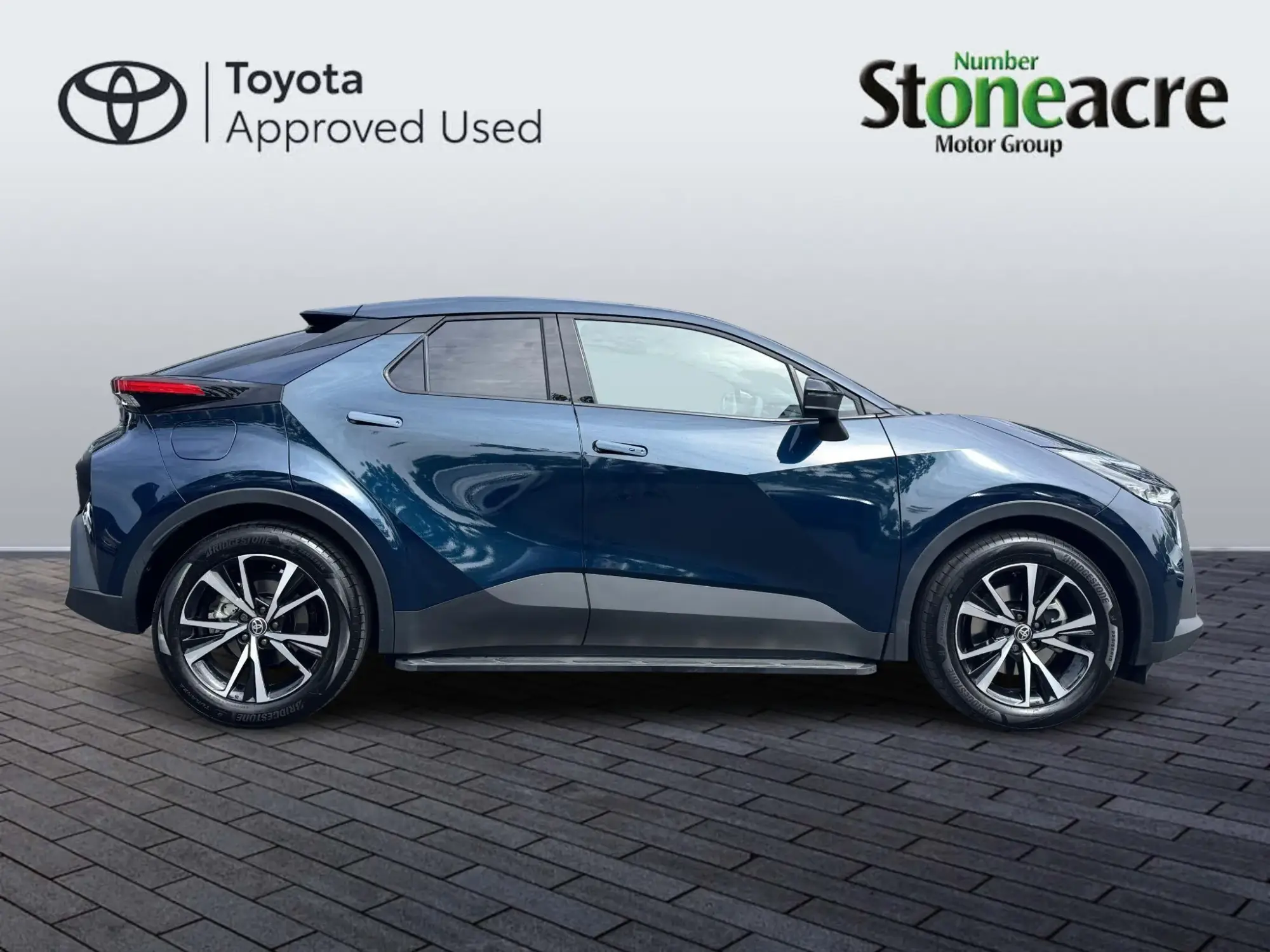 Toyota C-HR Plug-in Hybrid 2.0 VVT-h 13.6 kWh Design CVT Euro 6 (s/s) 5dr NU26CVP Image 2