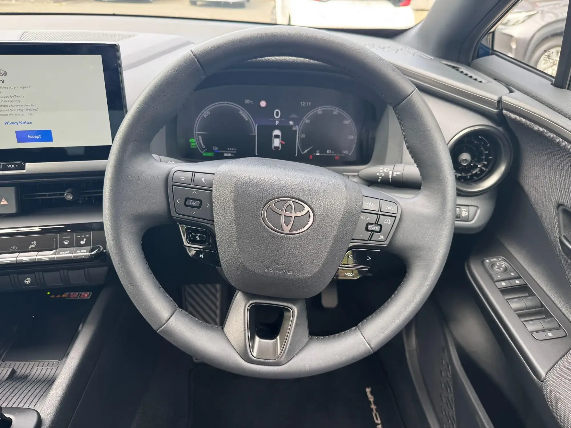 Toyota C-HR Plug-in Hybrid Image 17 Toyota C-HR Plug-in Hybrid Image 17