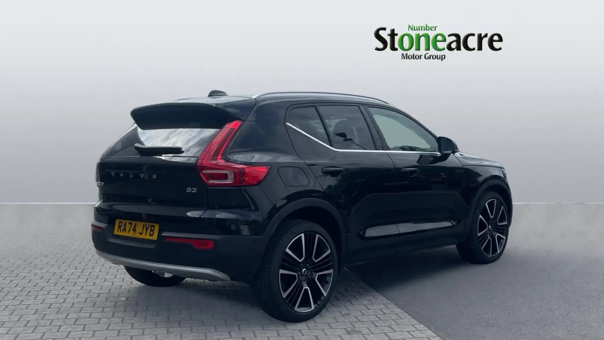 Volvo XC40 Image 2