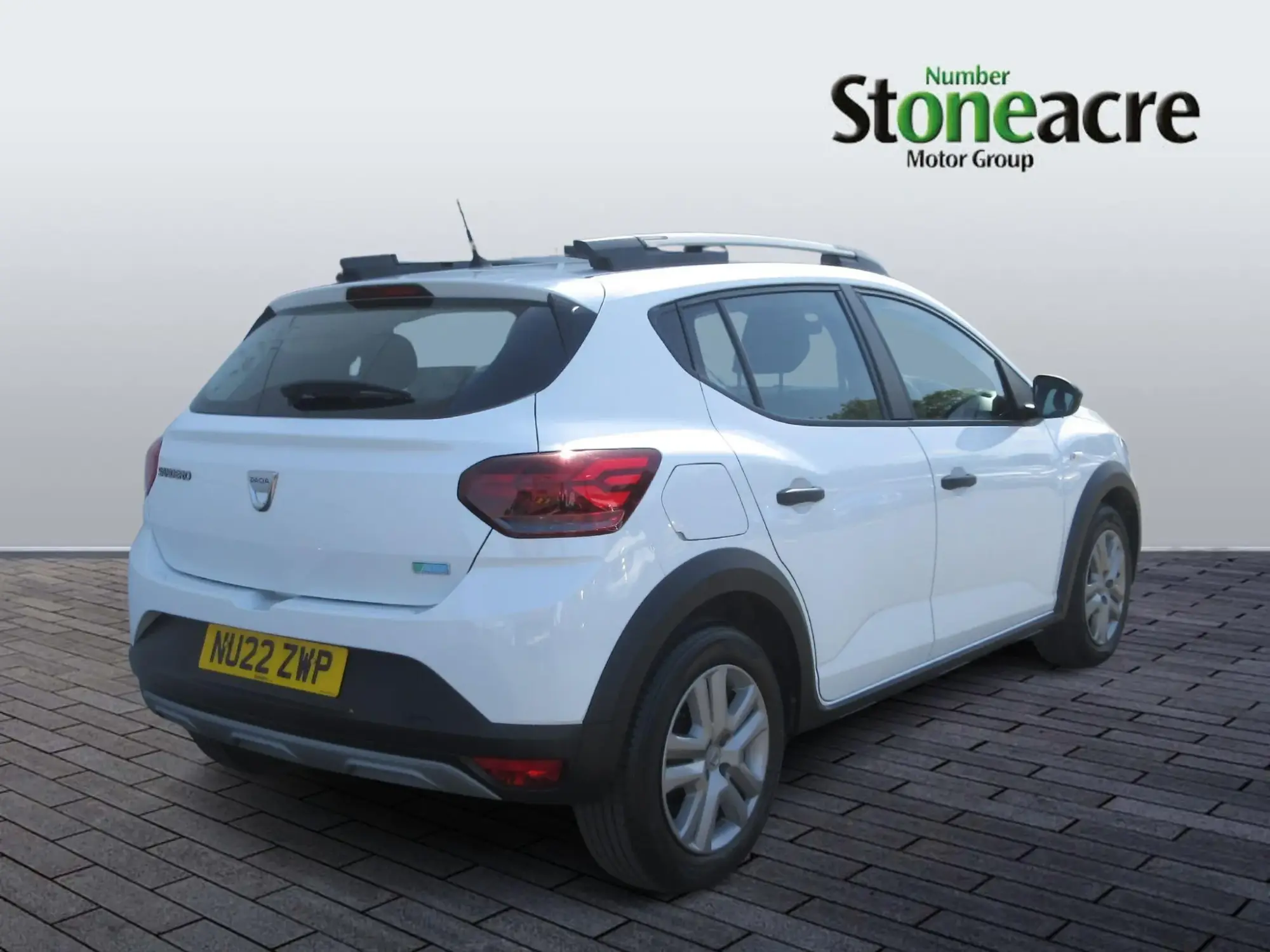 Dacia Sandero Stepway 1.0 TCe Essential Euro 6 (s/s) 5dr NU22ZWP Image 3