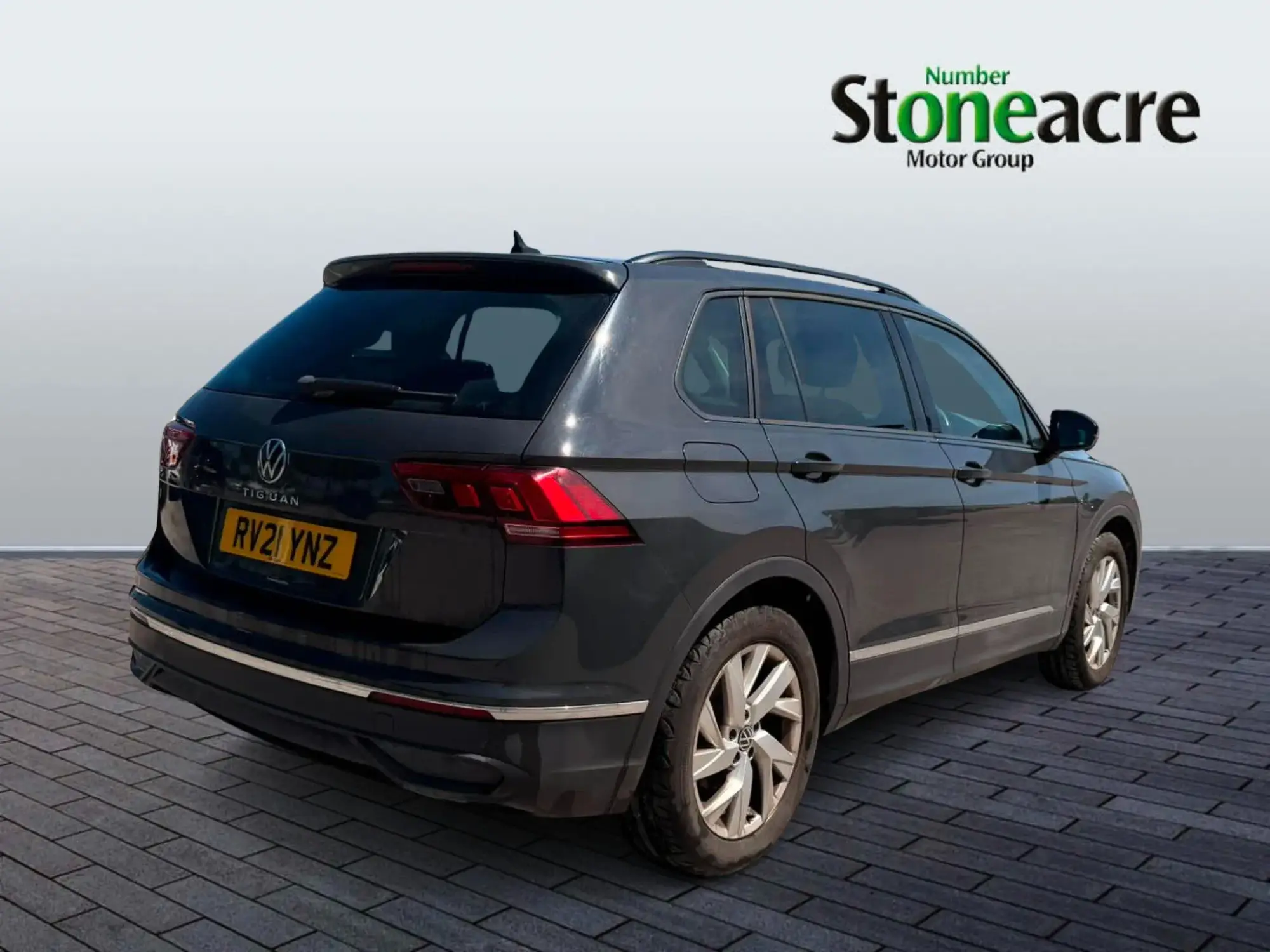 Volkswagen Tiguan 1.5 TSI 150 Life 5dr RV21YNZ Image 3