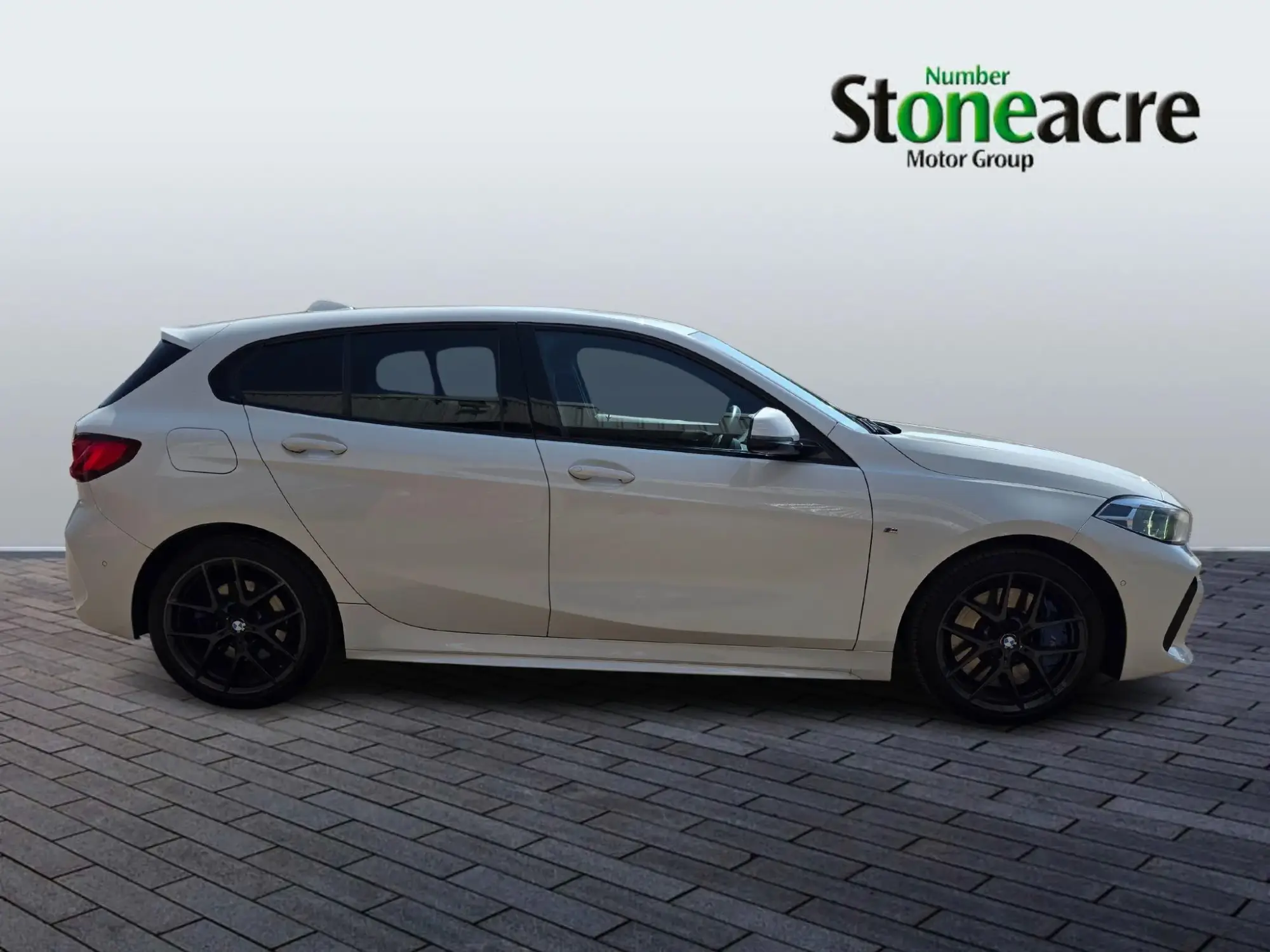 BMW 1 Series 118i M Sport 5dr GU69WKJ Image 2