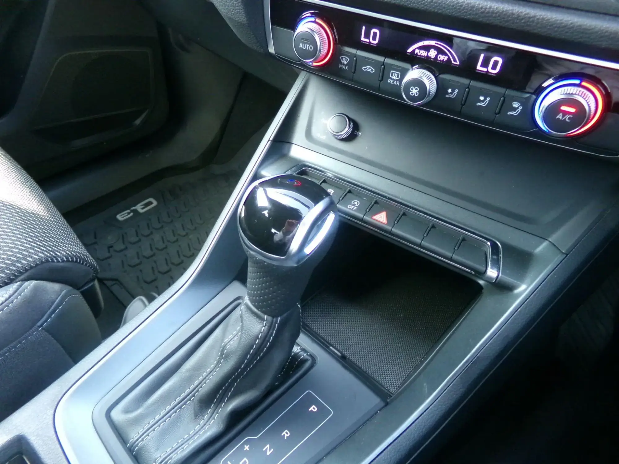 Audi Q3 Image 15
