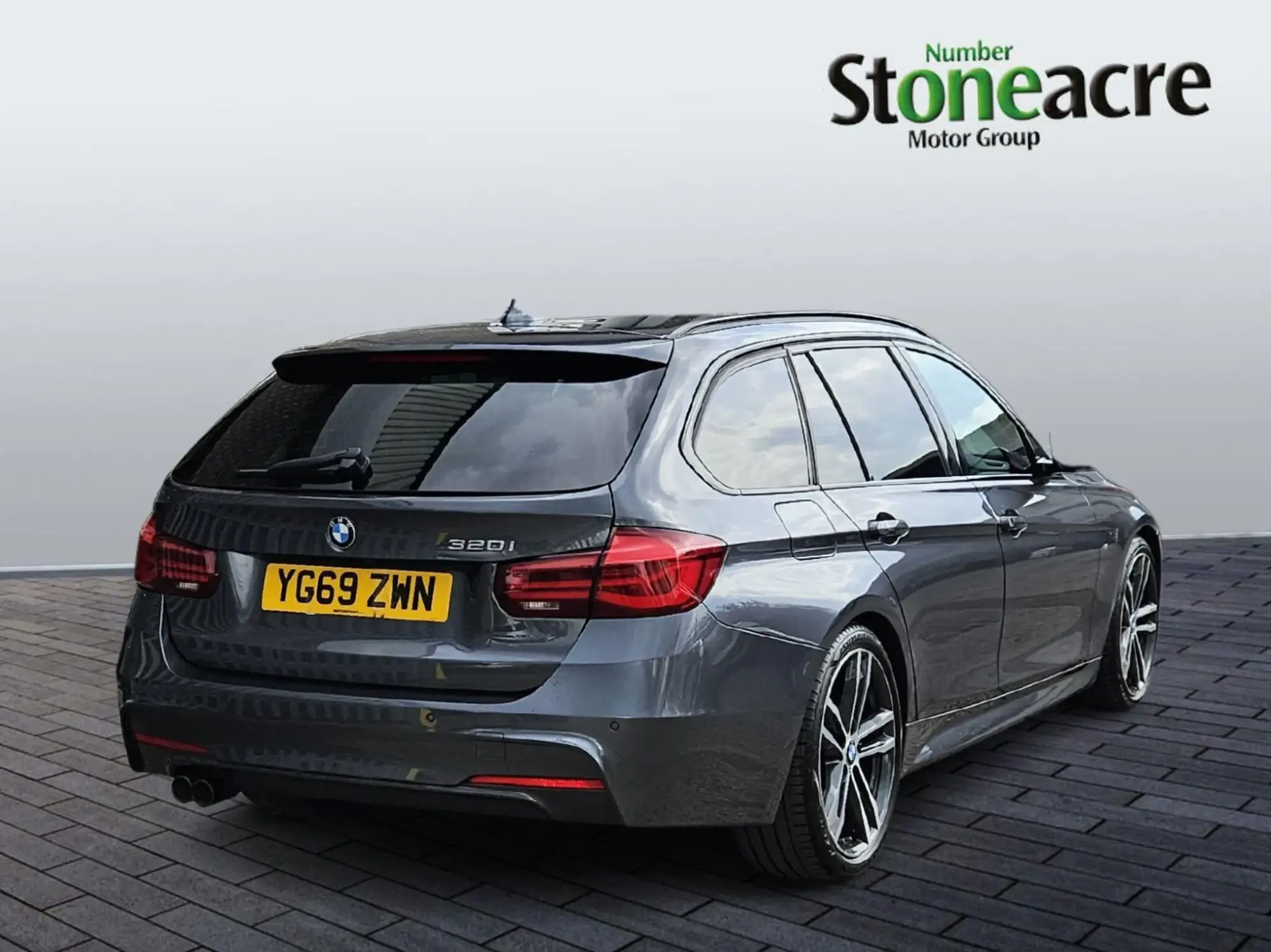 BMW 3 Series 320i M Sport Shadow Edition 5dr Step Auto YG69ZWN Image 3