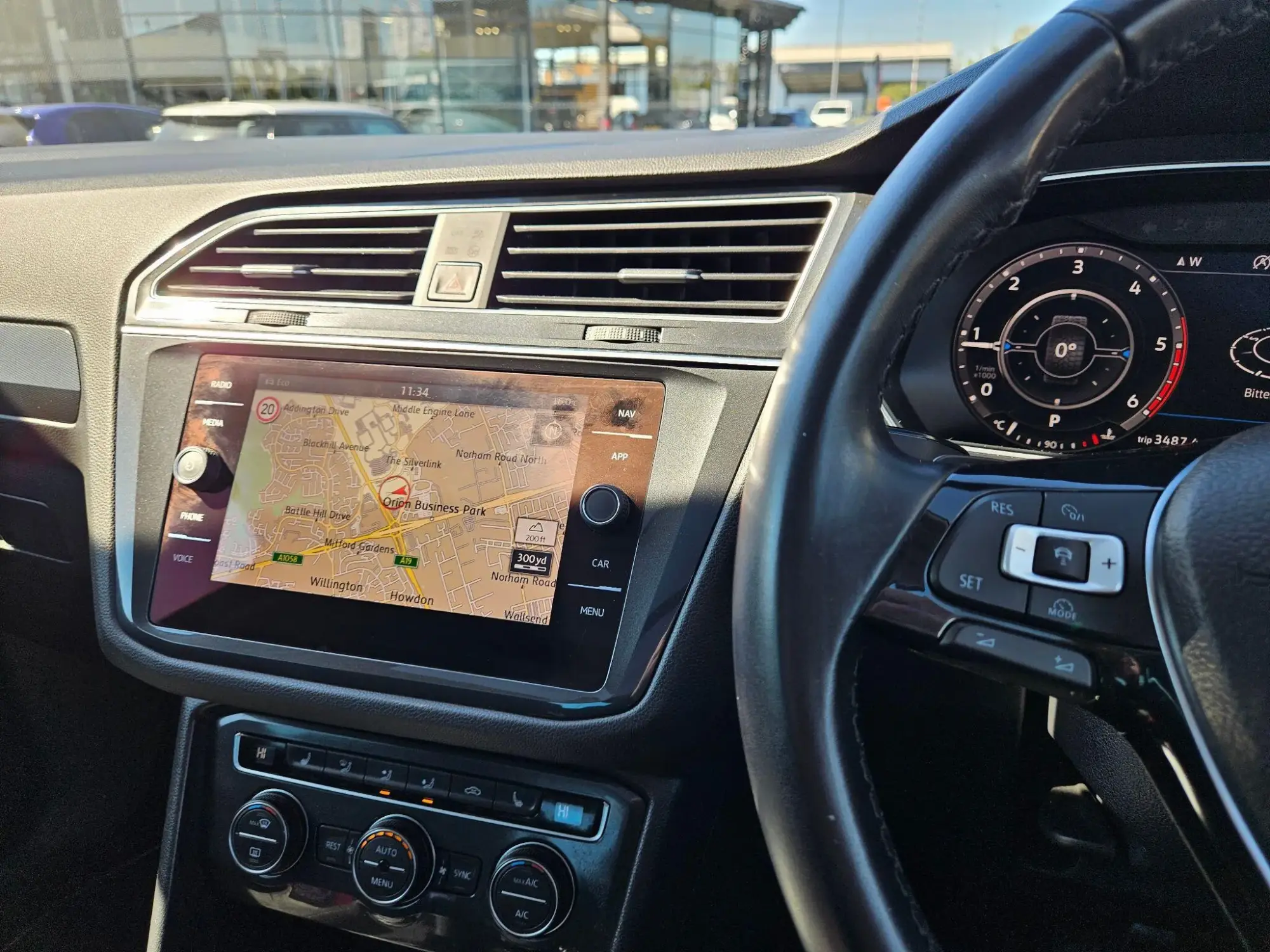 Volkswagen Tiguan Image 14