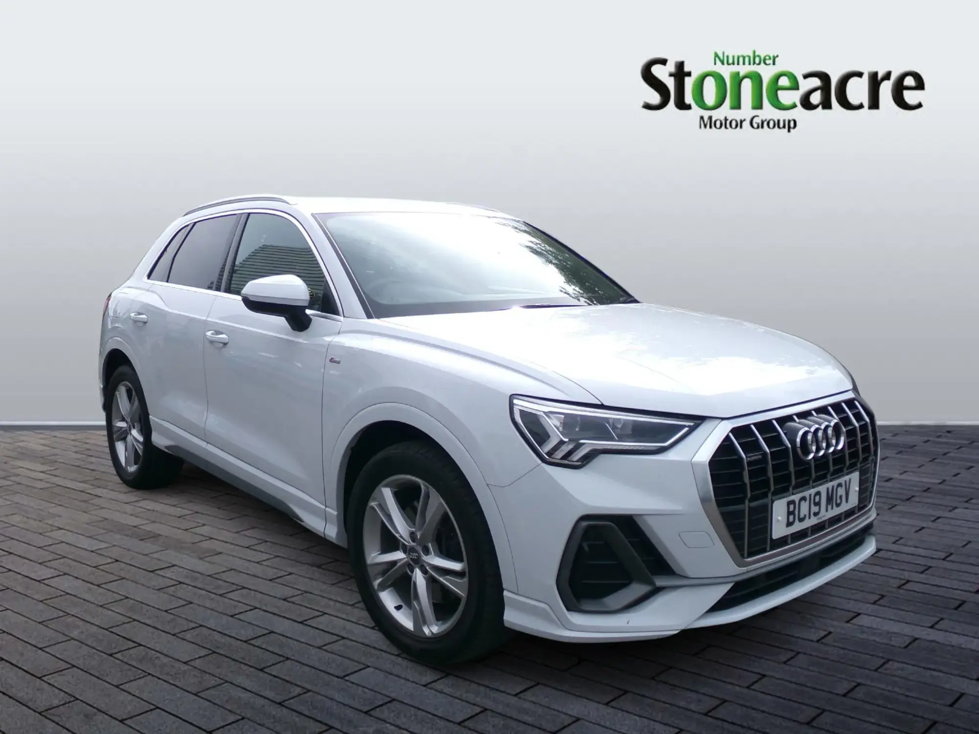 Audi Q3 2.0 TFSI 45 S line S Tronic quattro Euro 6 (s/s) 5dr BC19MGV Image 1