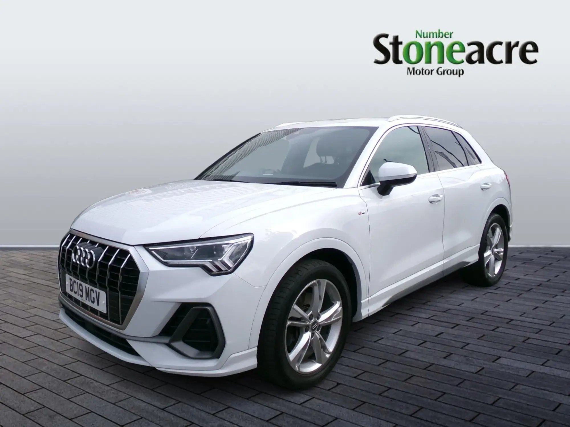 Audi Q3 Image 8