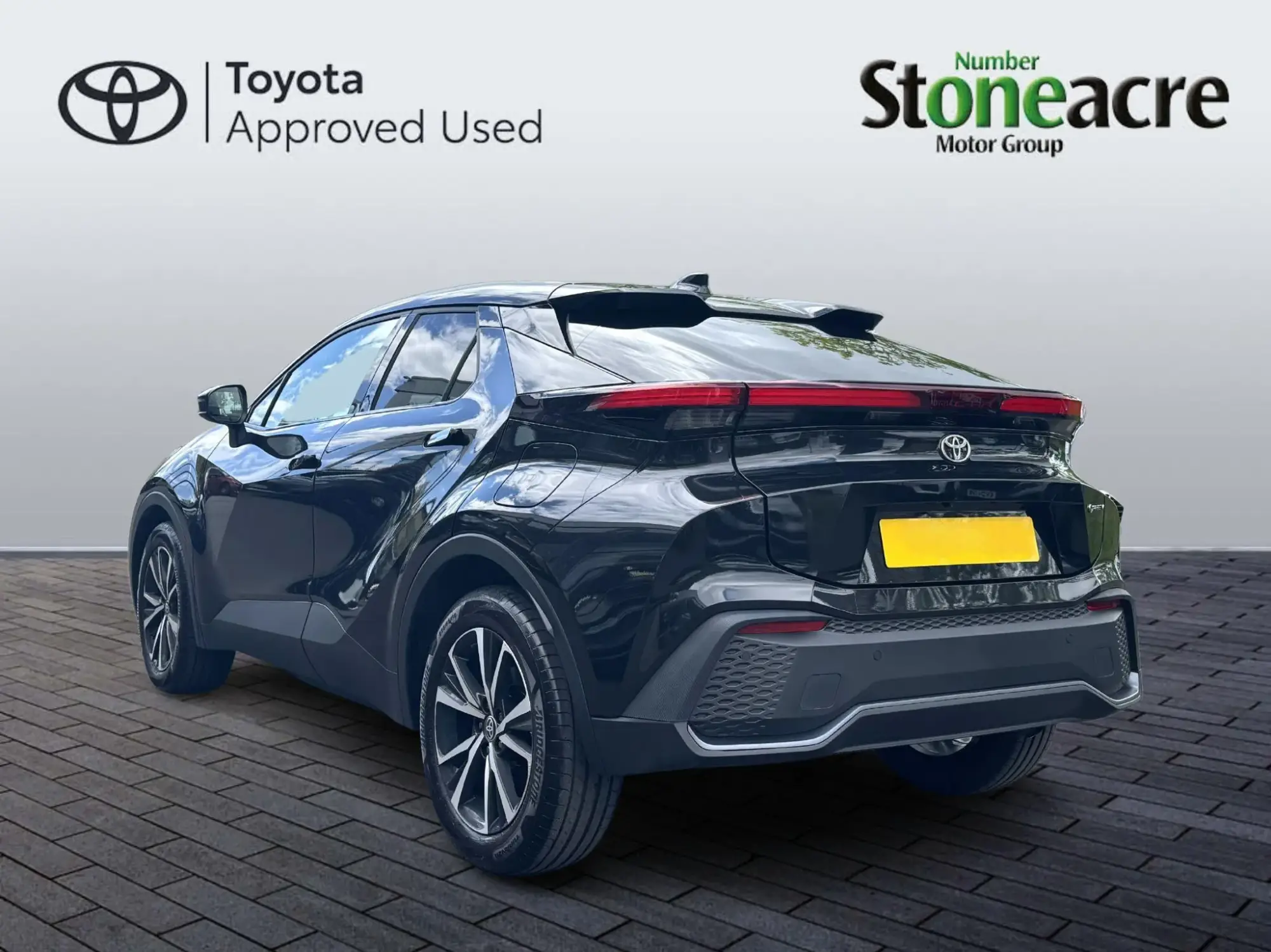 Toyota C-HR Plug-in Hybrid Image 5 Toyota C-HR Plug-in Hybrid Image 5
