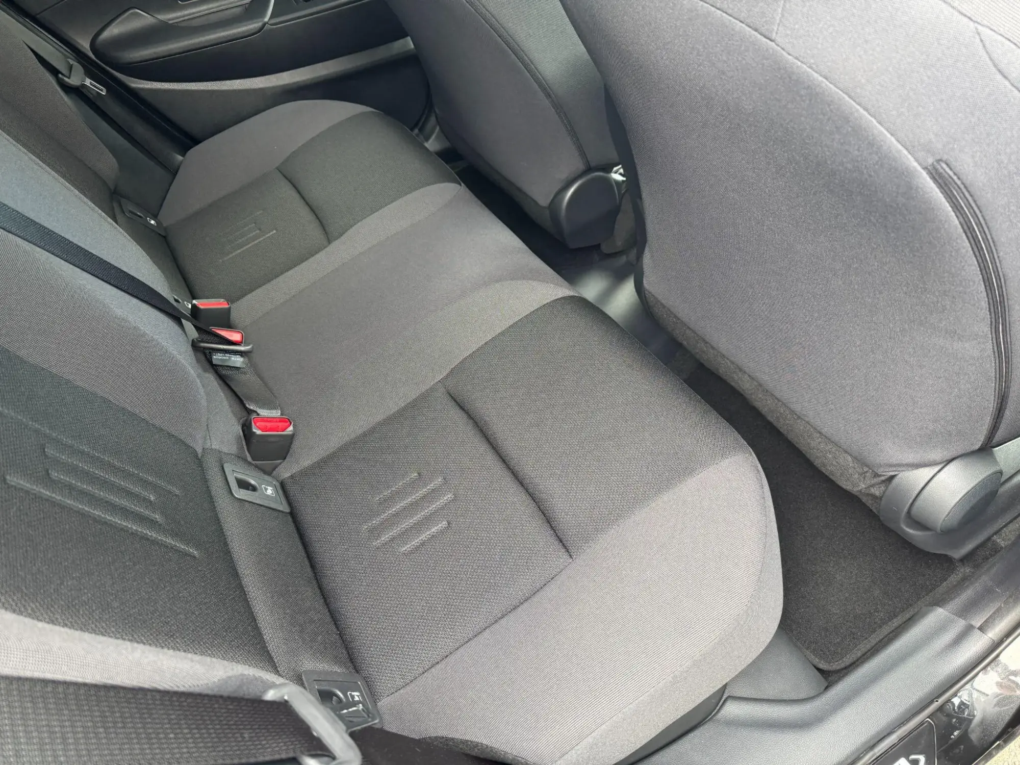 Toyota C-HR Plug-in Hybrid Image 11 Toyota C-HR Plug-in Hybrid Image 11
