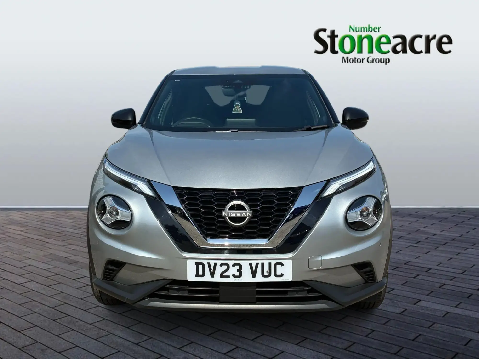 Nissan Juke 1.0 DiG-T N-Connecta 5dr DV23VUC Image 2