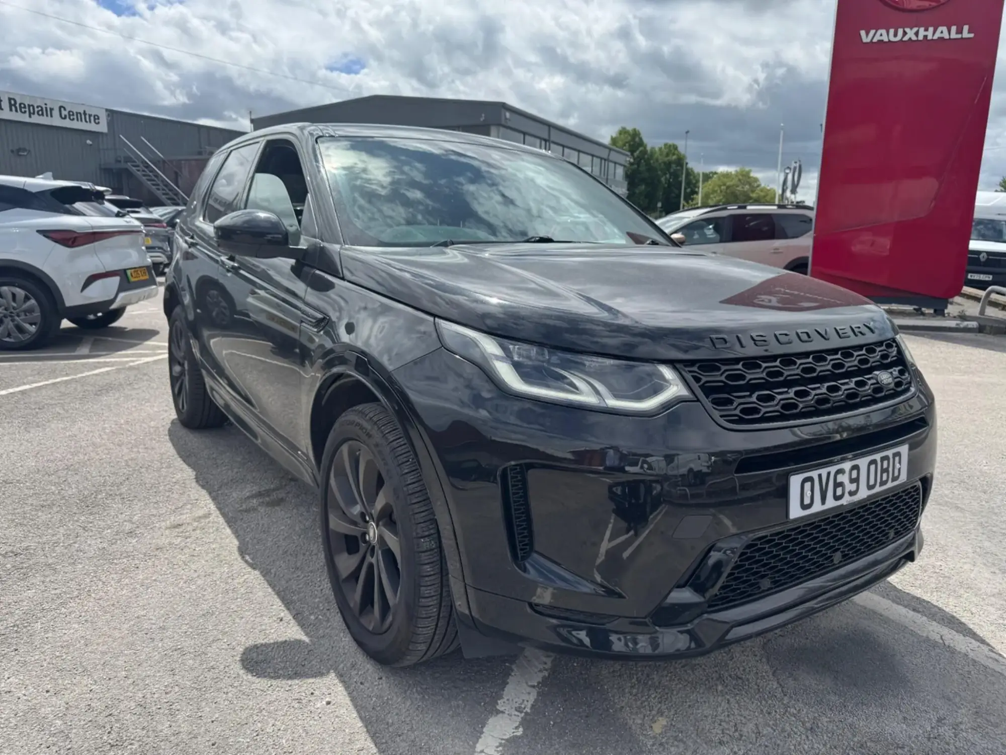 Land Rover Discovery Sport 2.0 D180 MHEV R-Dynamic SE SUV 5dr Diesel Auto 4WD Euro 6 (s/s) (7 Seat) (180 ps) OV69OBD Image 1