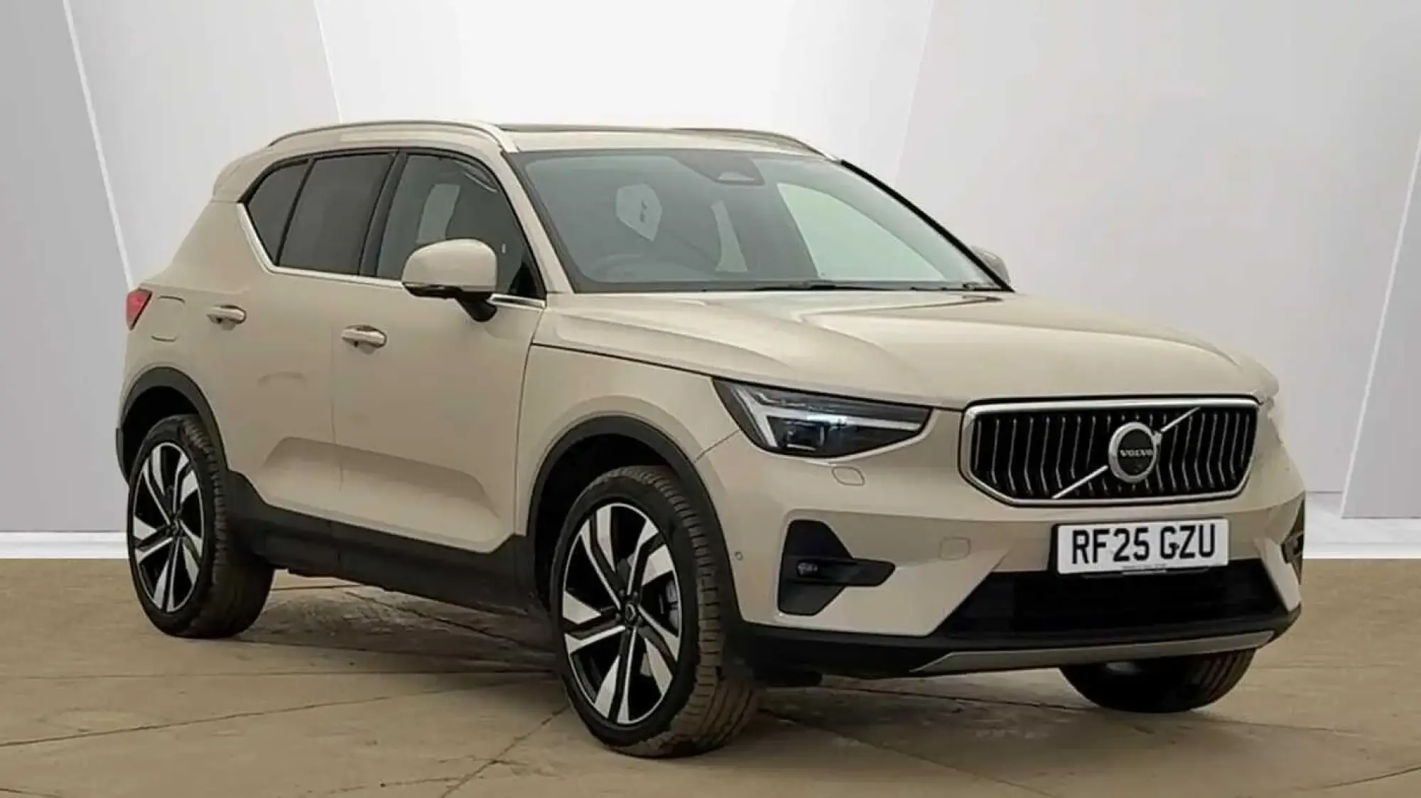 Volvo XC40 Image 1 Volvo XC40 Image 1