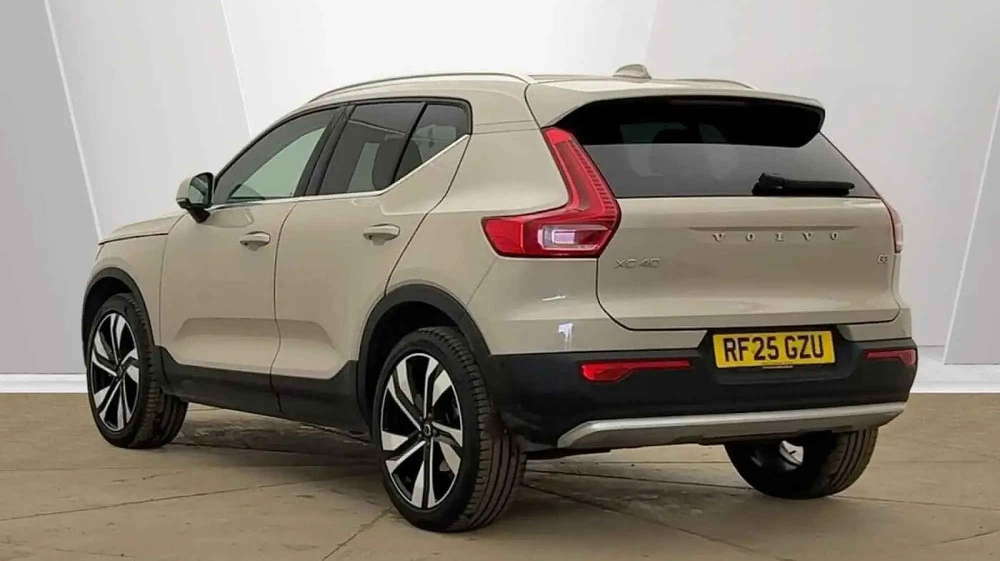 Volvo XC40 Image 3
