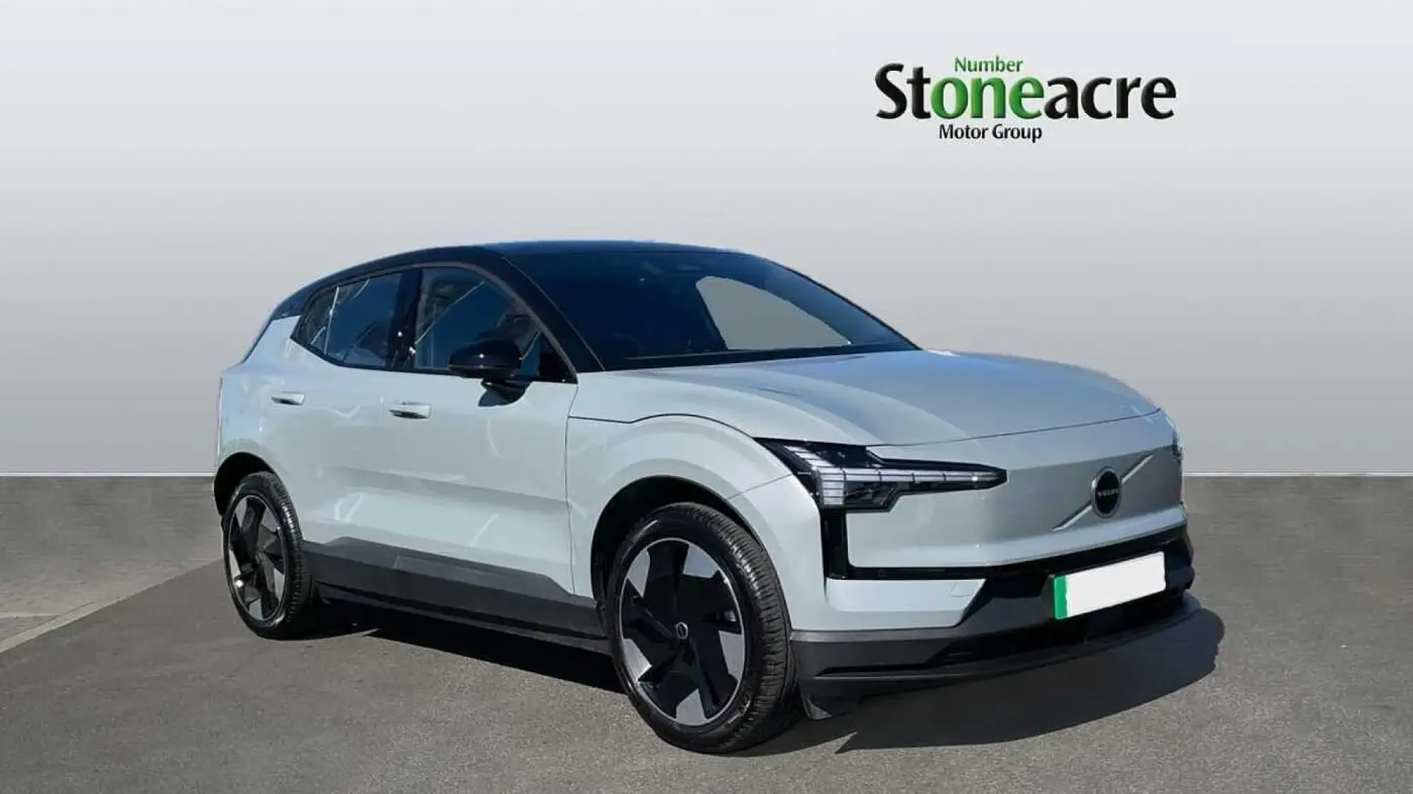 Volvo EX30 200kW SM Extended Range Plus 69kWh 5dr Auto NL26HJY Image 1