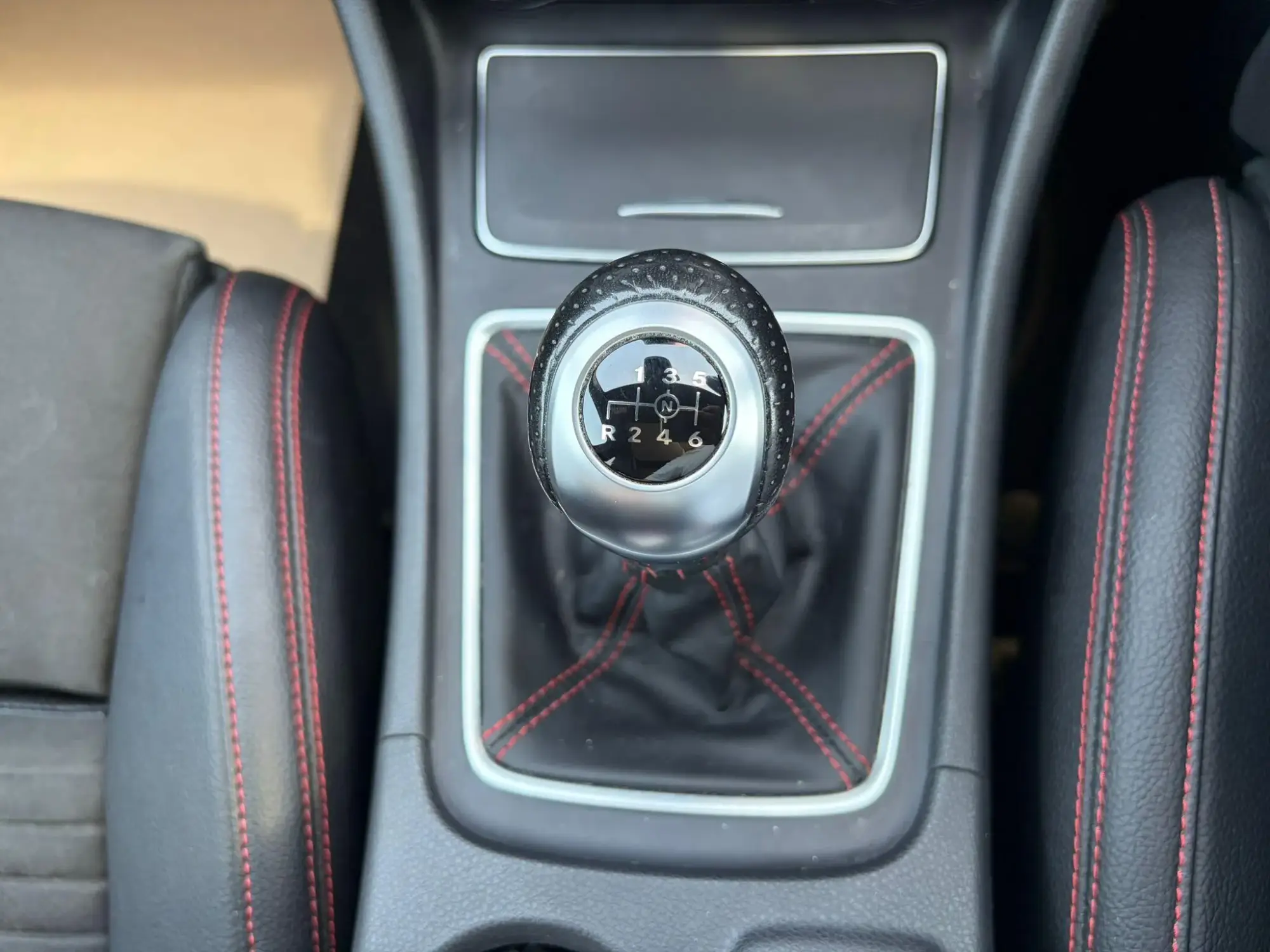Mercedes-Benz GLA Image 15