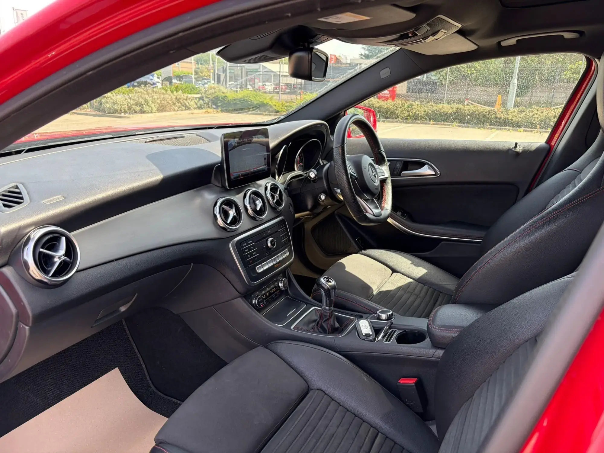 Mercedes-Benz GLA Image 19