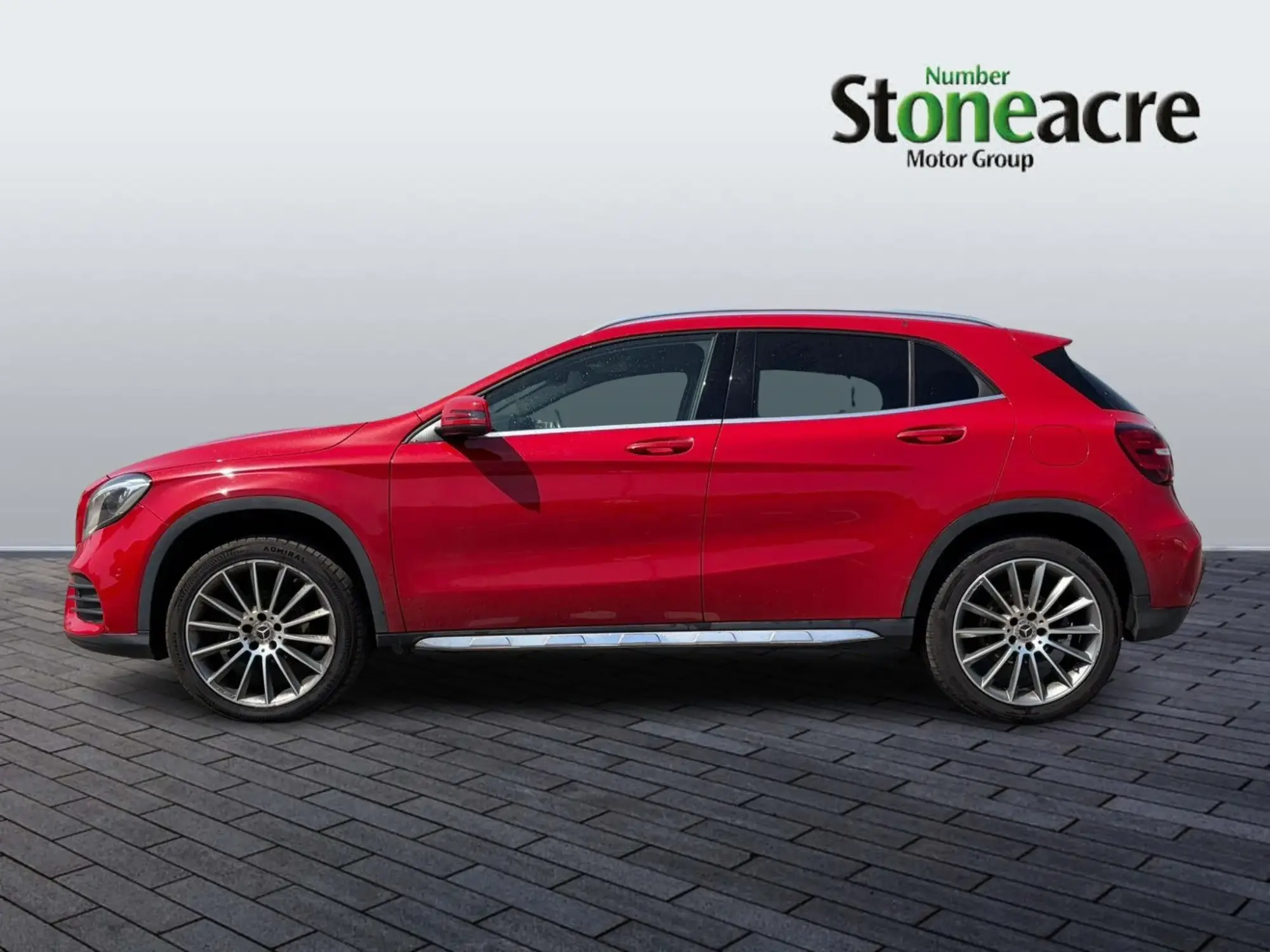 Mercedes-Benz GLA Image 21