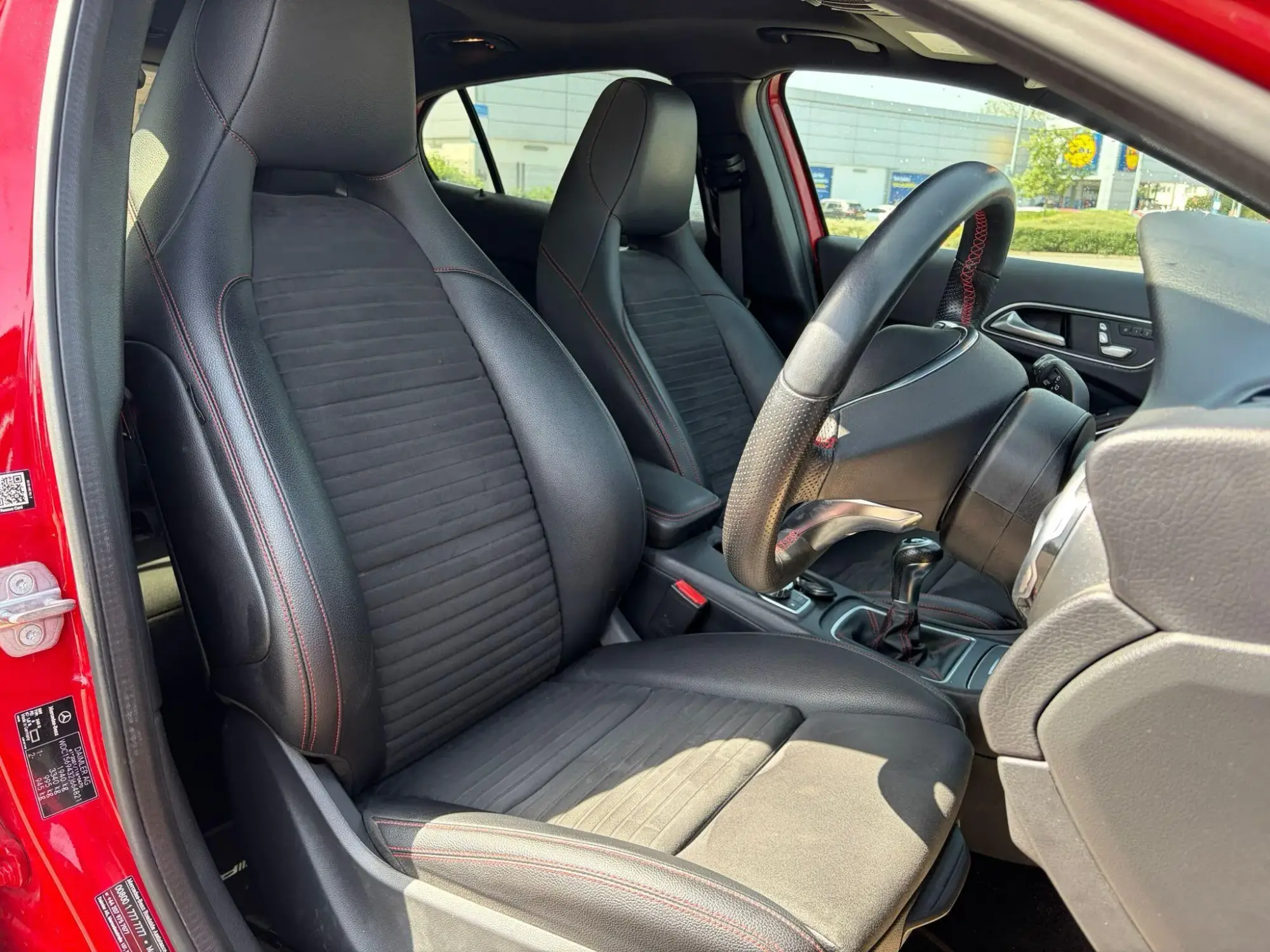 Mercedes-Benz GLA Image 25