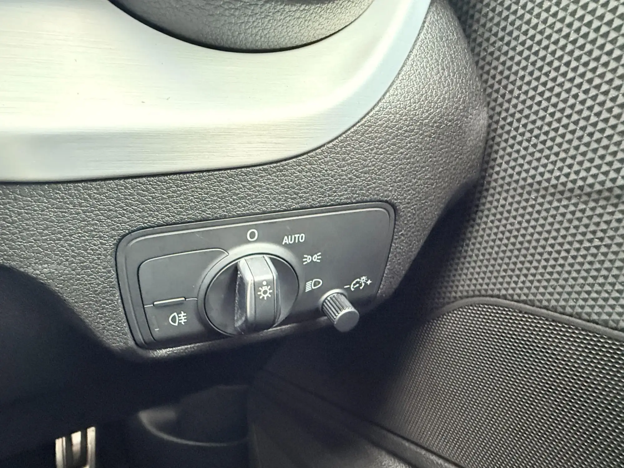 Audi Q2 Image 12
