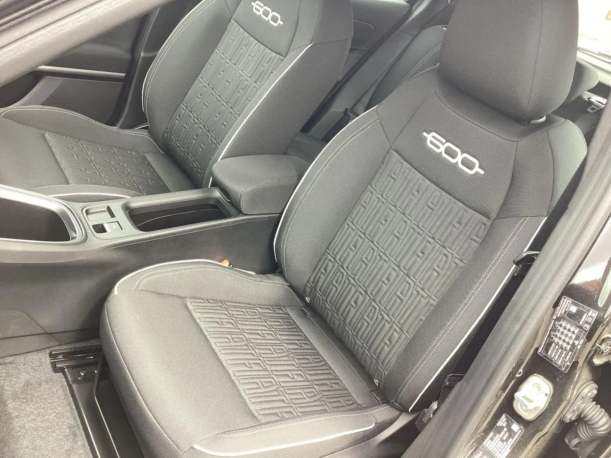 Fiat 600 Petrol Image 27 Fiat 600 Petrol Image 27
