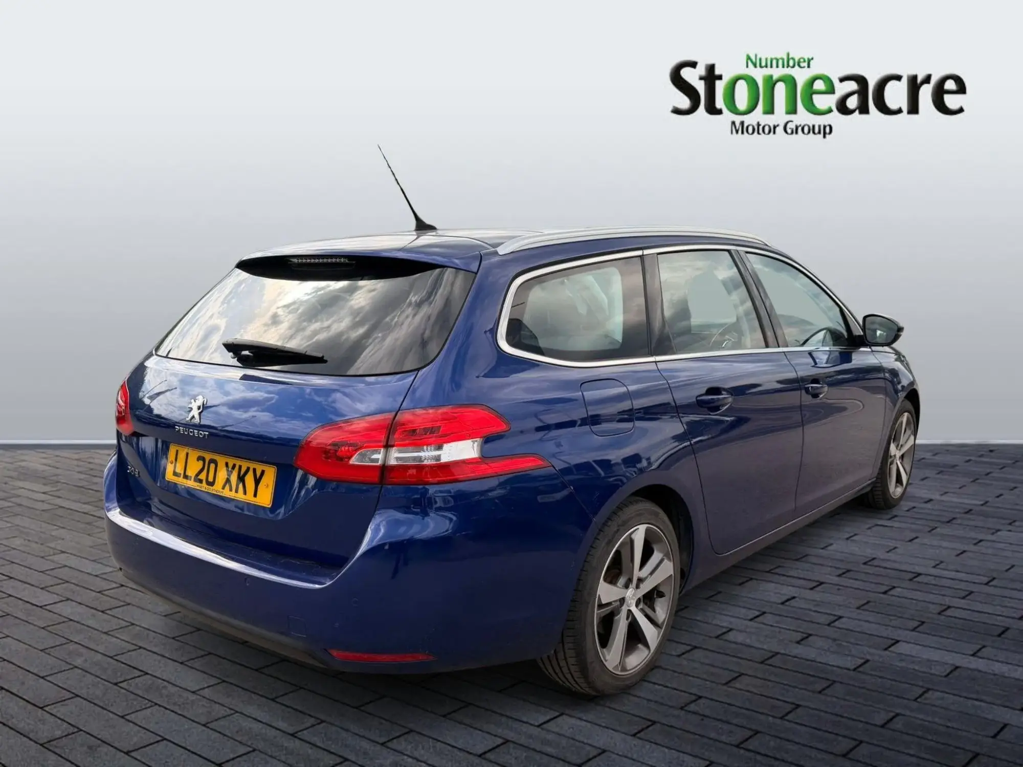 Peugeot 308 SW 1.2 PureTech GPF Allure EAT Euro 6 (s/s) 5dr LL20XKY Image 3