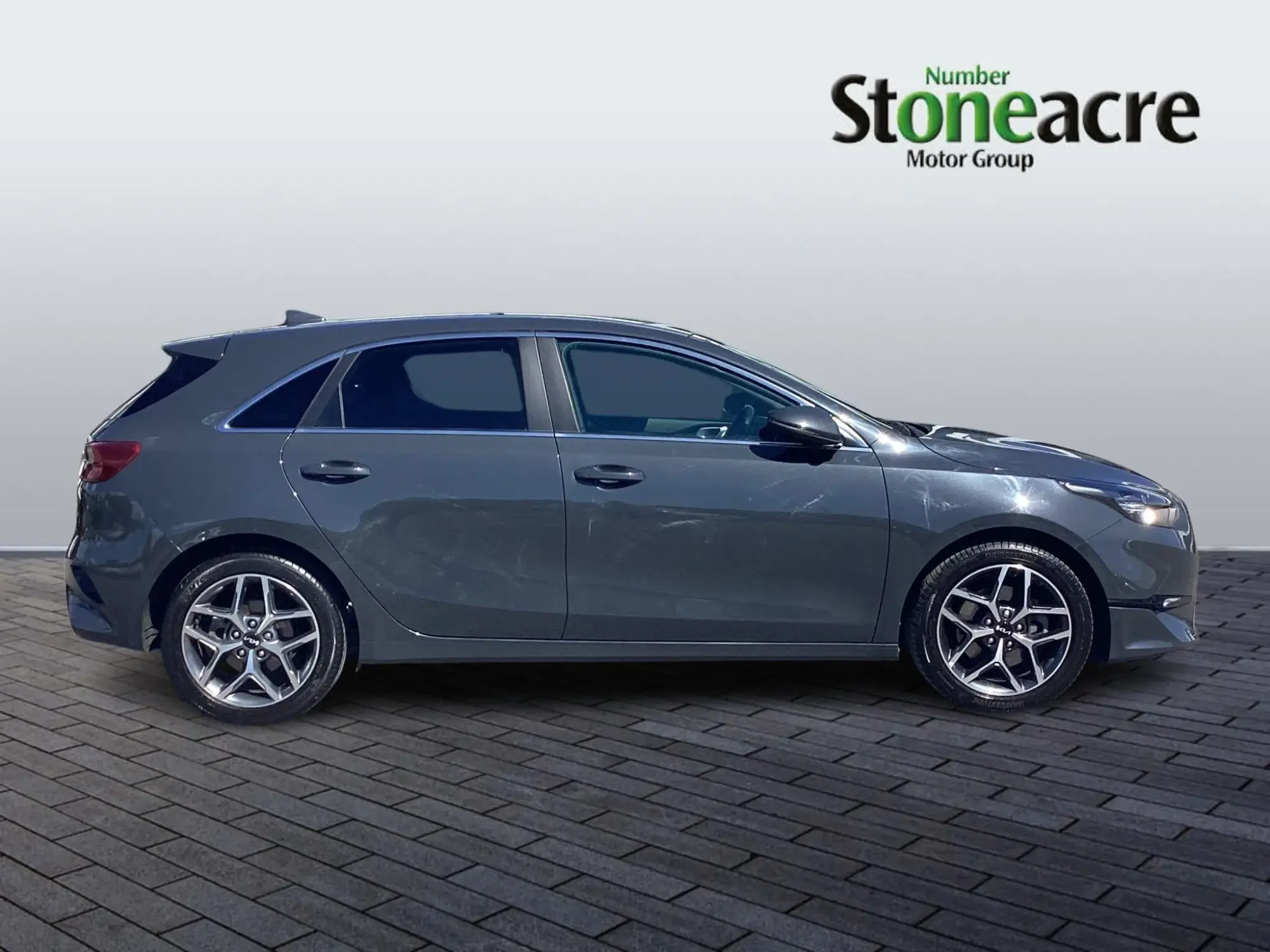 Kia Ceed 1.5 T-GDi 3 Euro 6 (s/s) 5dr LG22YSD Image 2