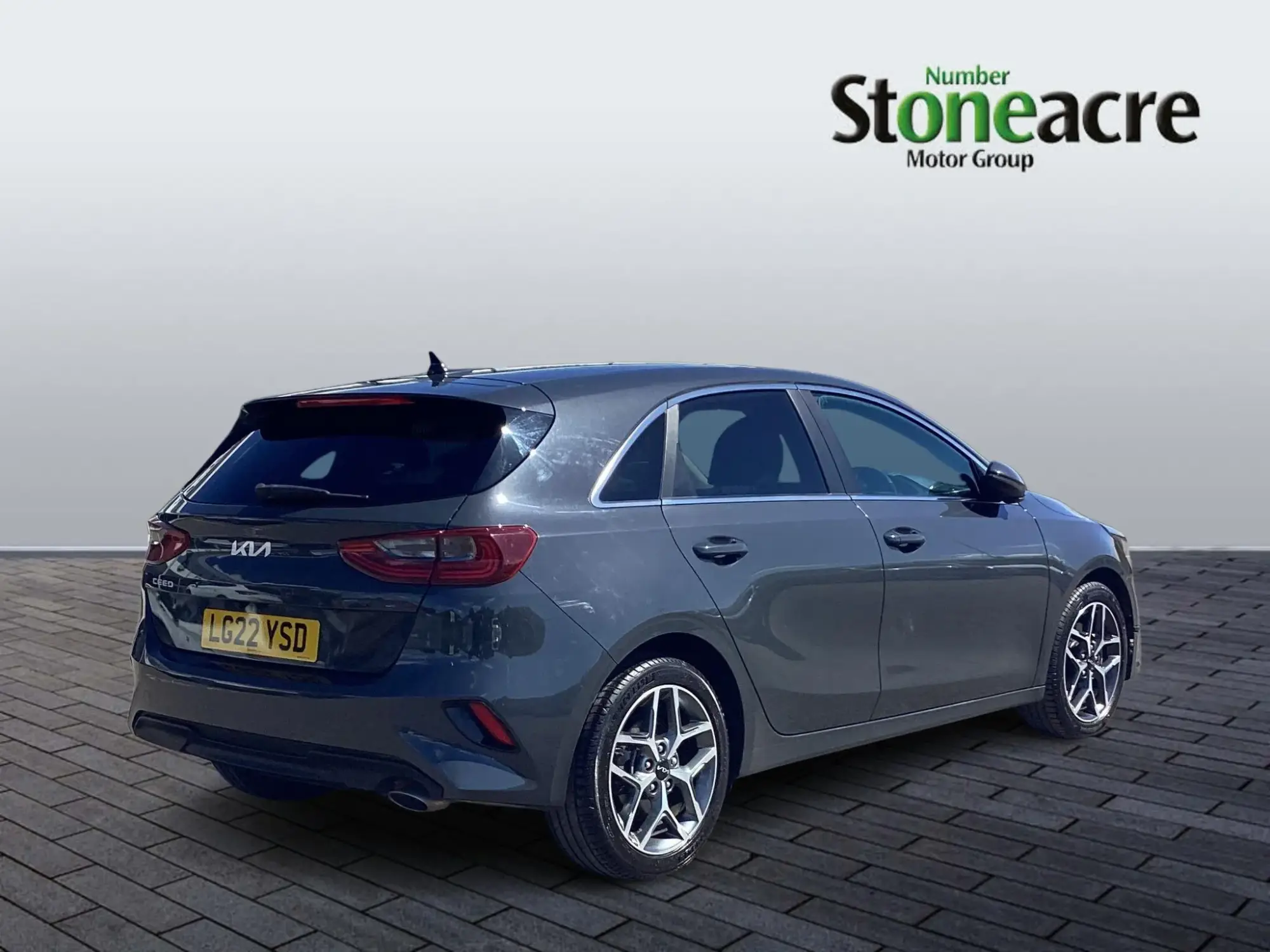 Kia Ceed 1.5 T-GDi 3 Euro 6 (s/s) 5dr LG22YSD Image 3