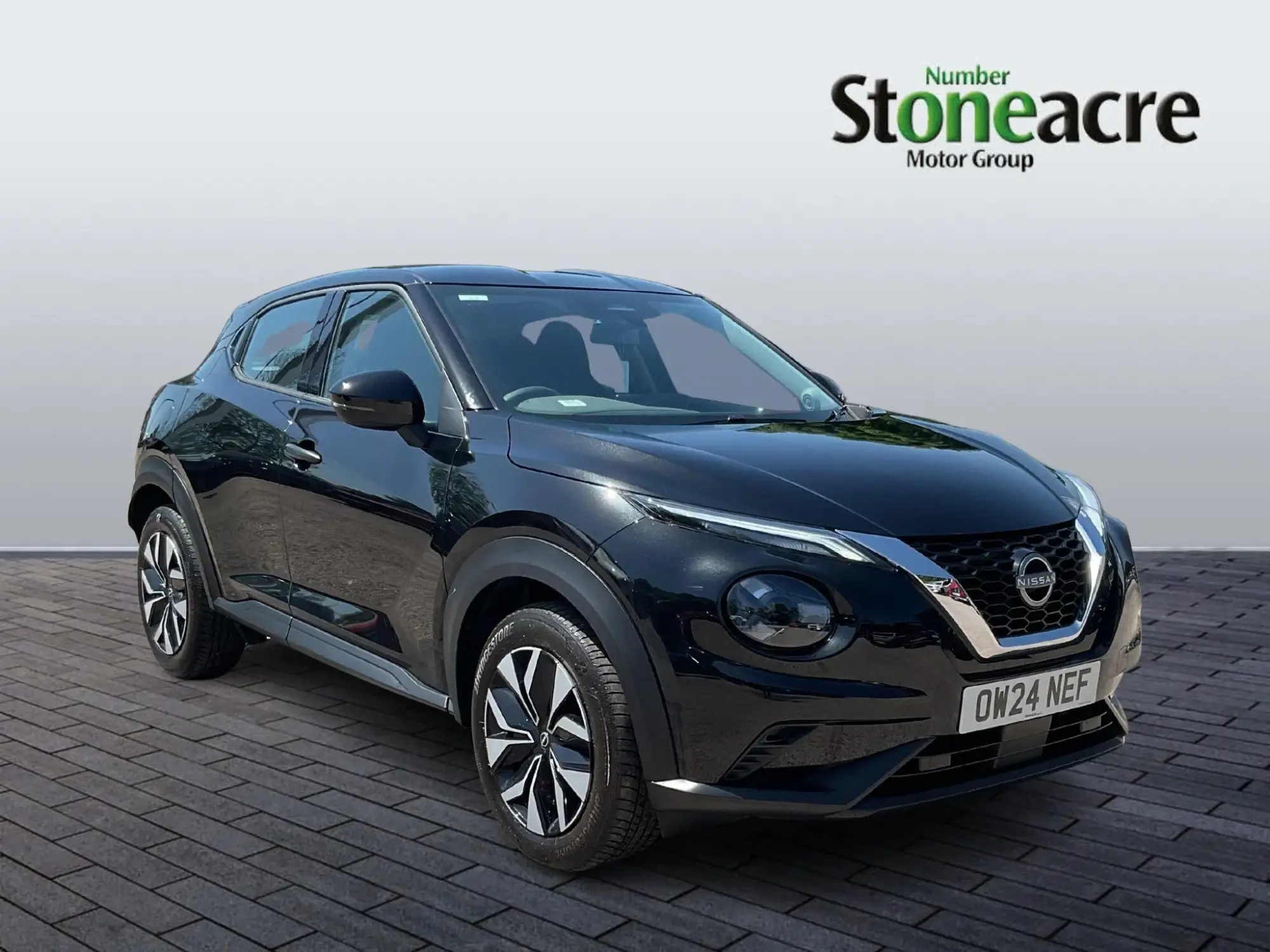 Nissan Juke 1.0 DIG-T Acenta Premium Euro 6 (s/s) 5dr OW24NEF Image 1