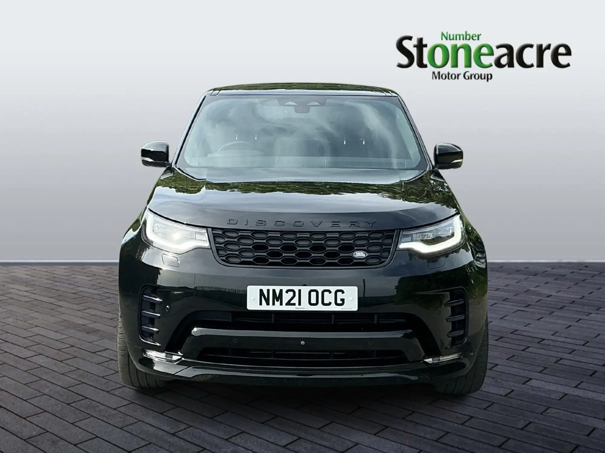 Land Rover Discovery 3.0 D300 MHEV R-Dynamic SE Auto 4WD Euro 6 (s/s) 5dr NM21OCG Image 2