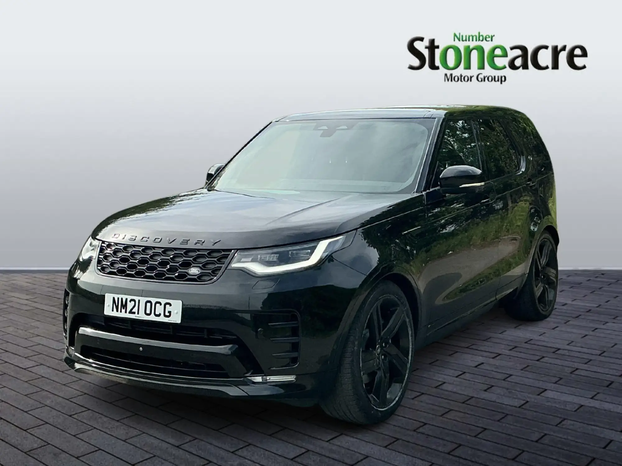 Land Rover Discovery 3.0 D300 MHEV R-Dynamic SE Auto 4WD Euro 6 (s/s) 5dr NM21OCG Image 3