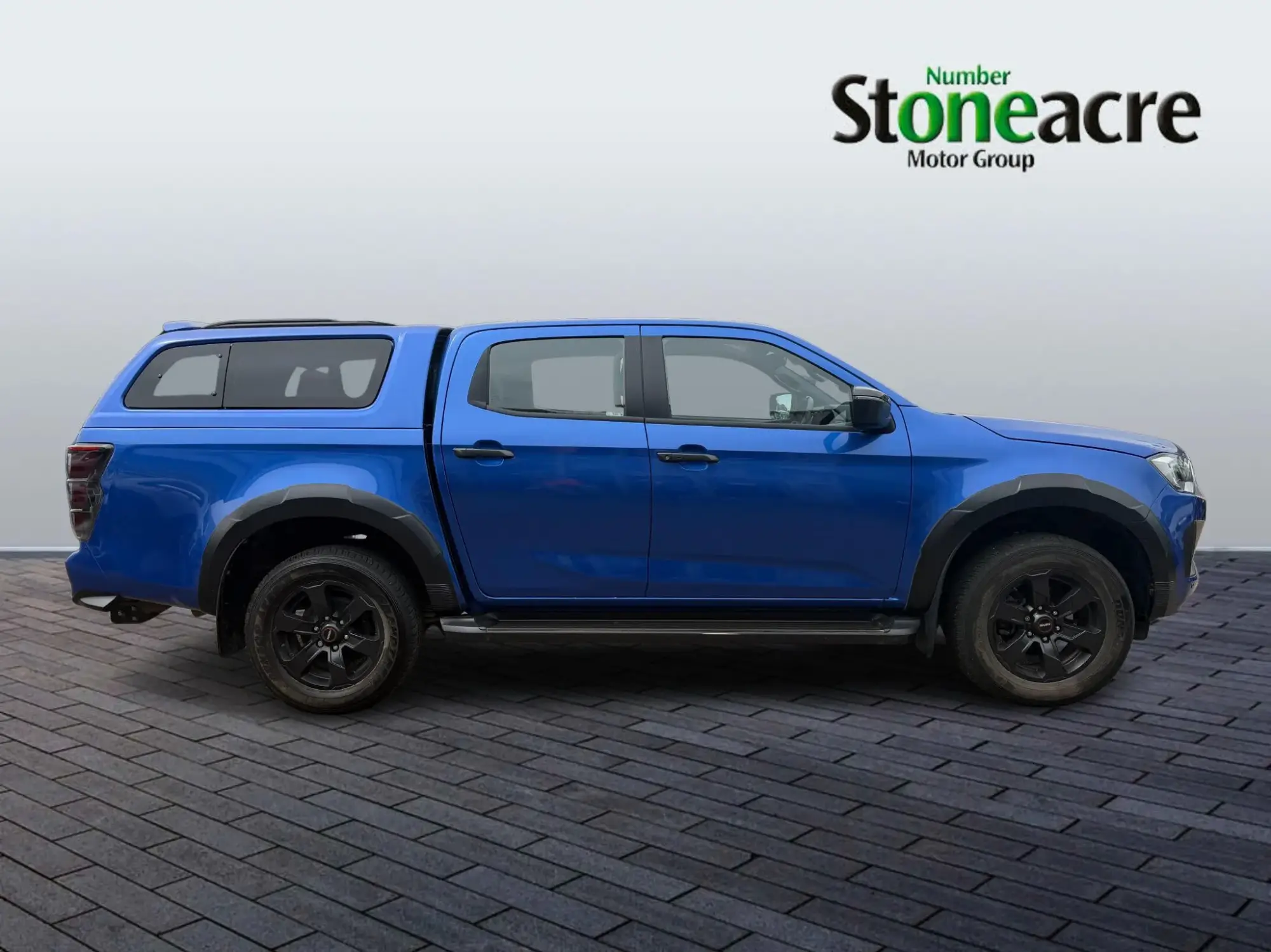 Isuzu D-Max 1.9 TD V-Cross 4WD Euro 6 (s/s) 4dr AF25OEO Image 2